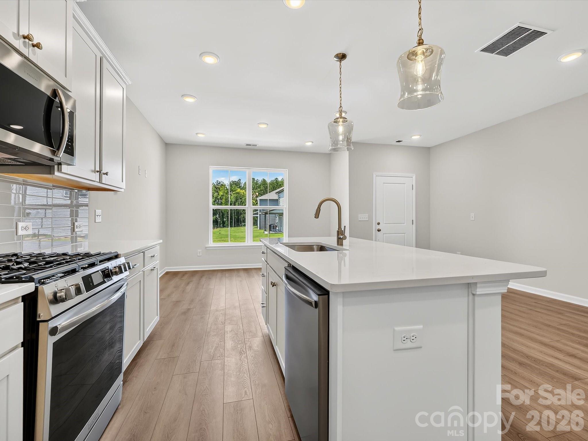 569 Cape Cod Way Property Photo 10