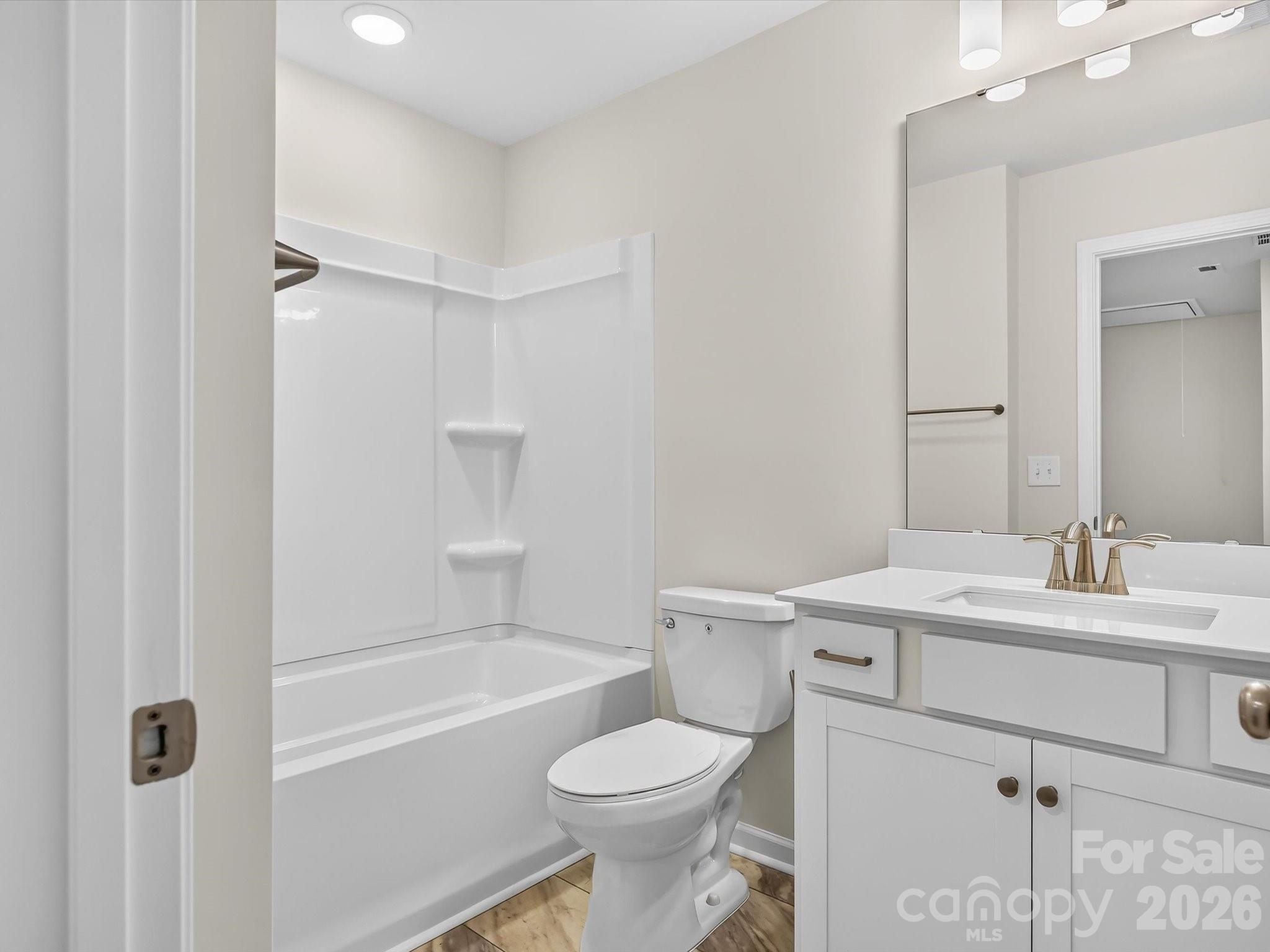 569 Cape Cod Way Property Photo 27