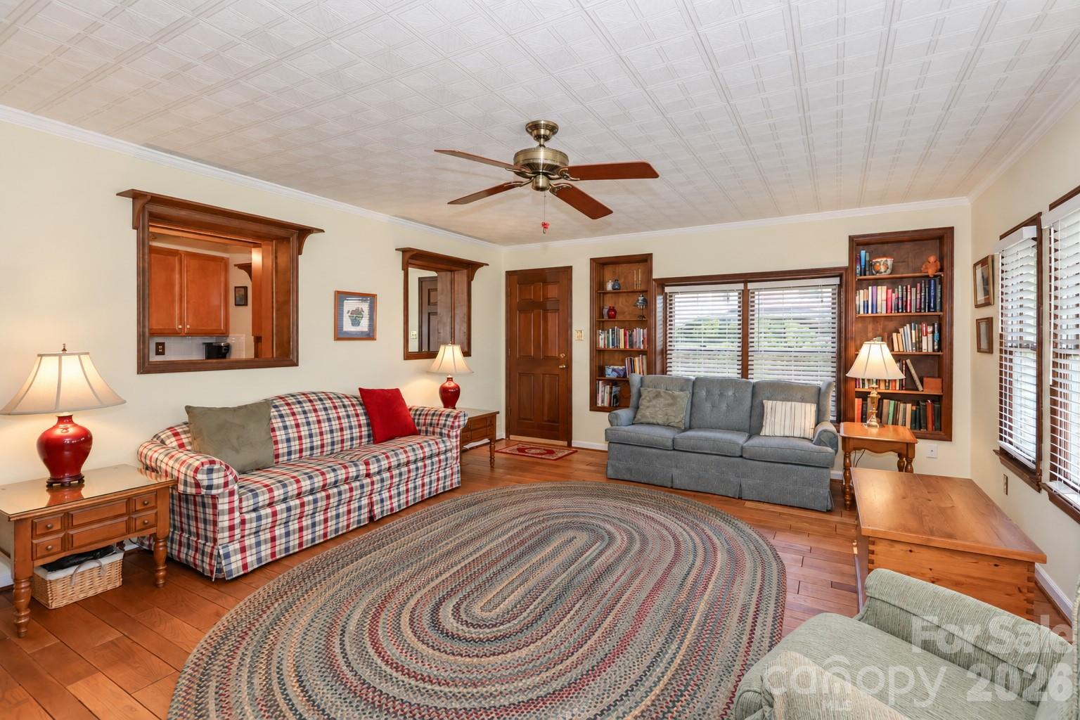 1609 Museum Road Property Photo 10
