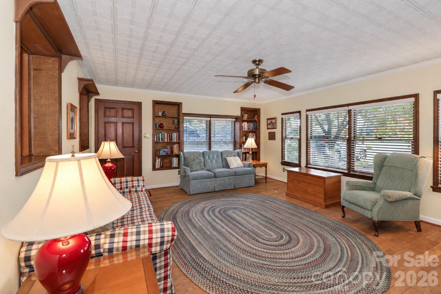 1609 Museum Road Property Photo 13