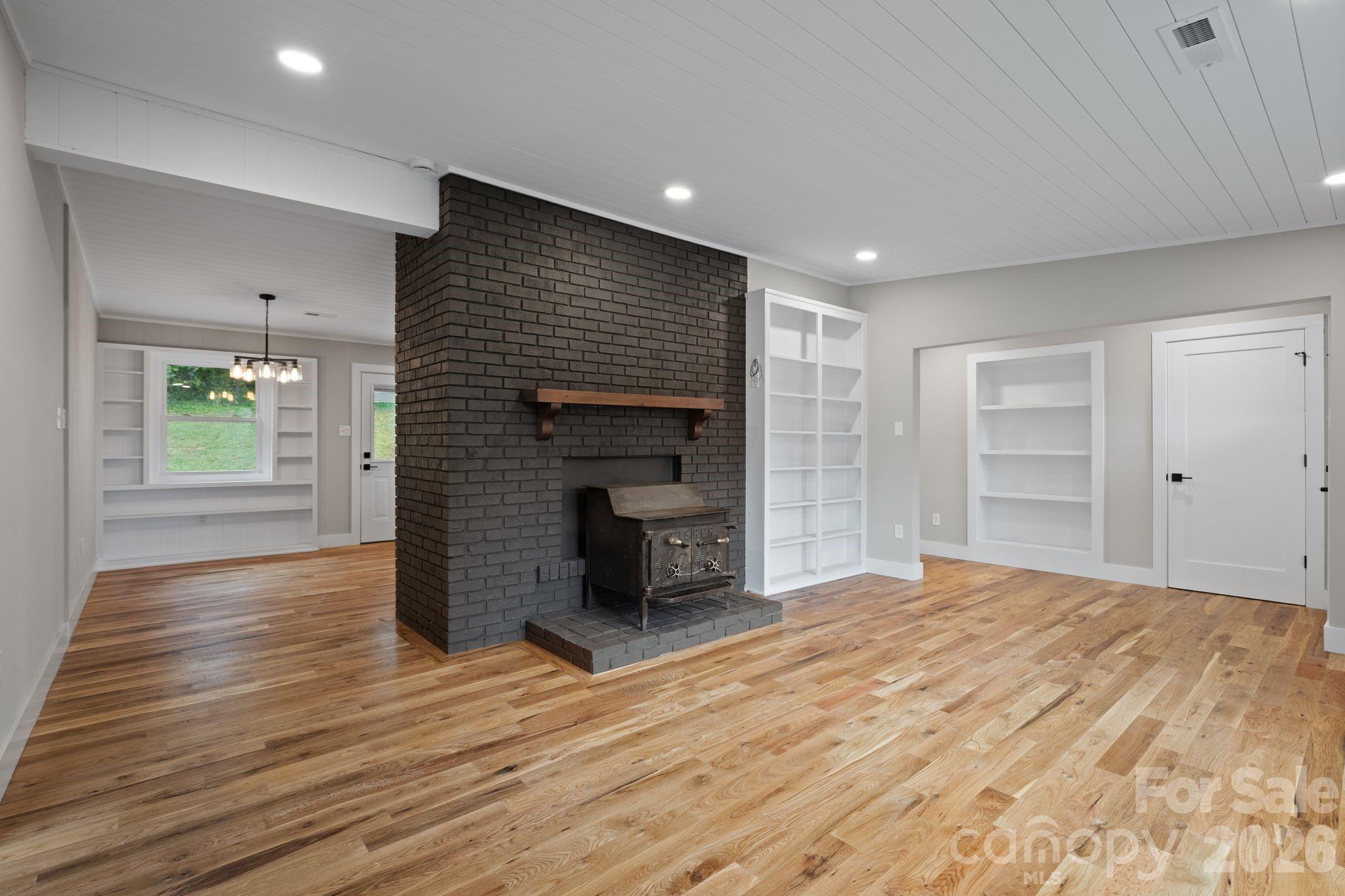65 Dogwood Grove Property Photo 4