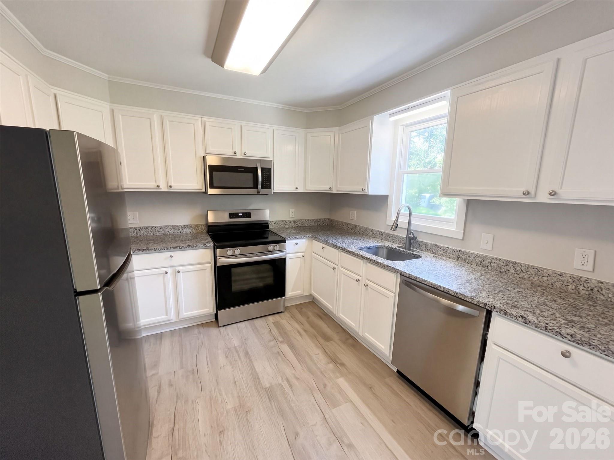 905 3rd Street Property Photo 2