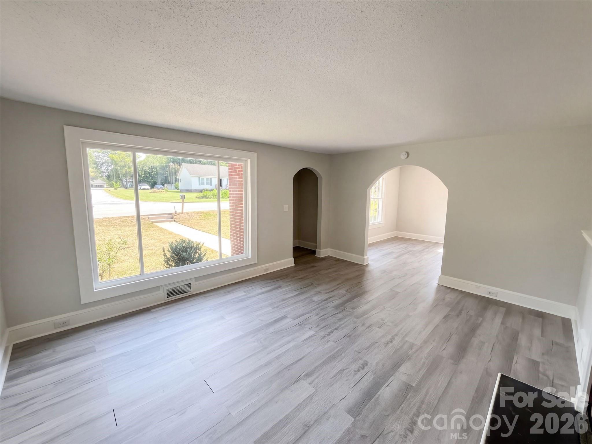 905 3rd Street Property Photo 3