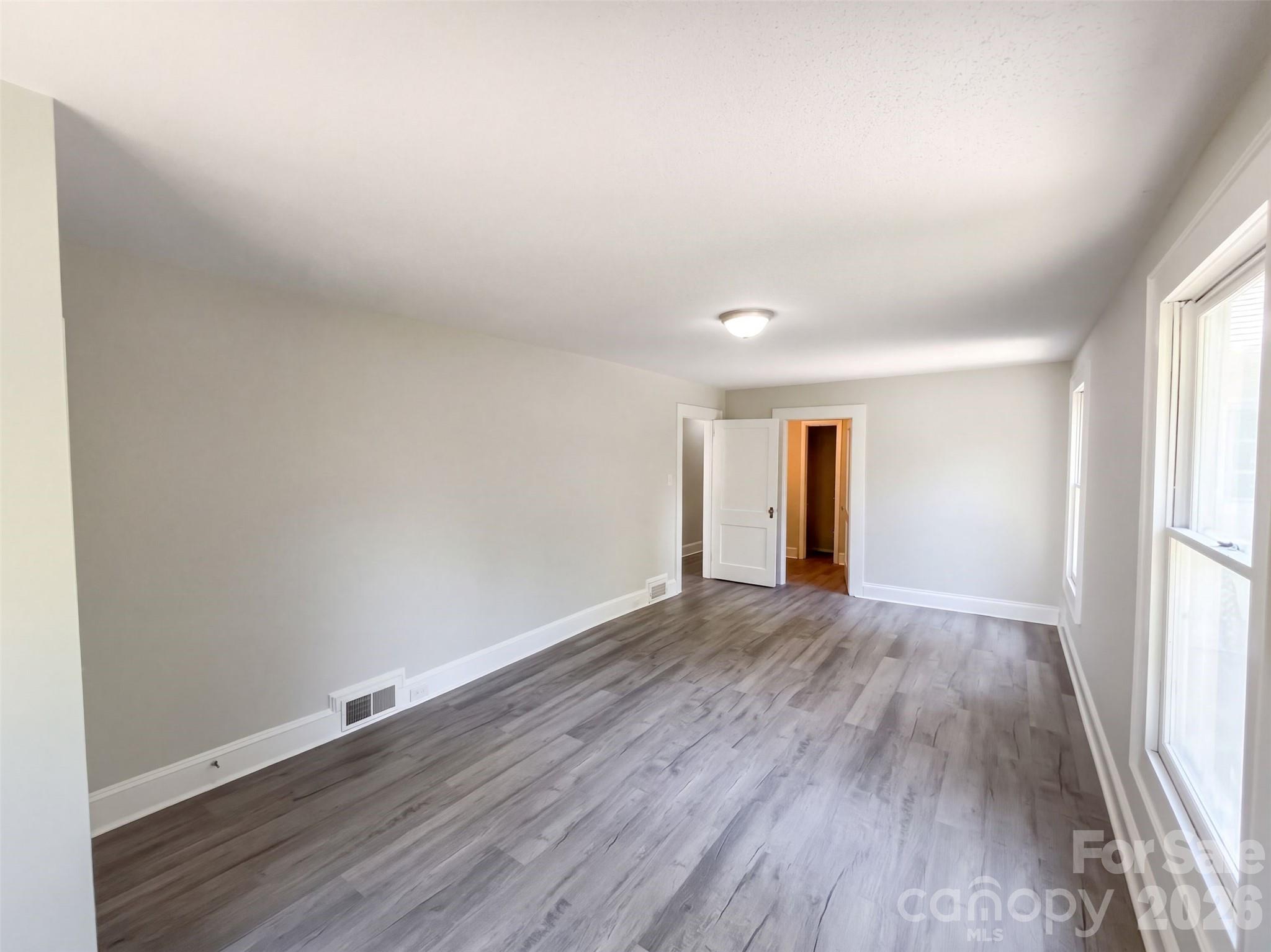 905 3rd Street Property Photo 13