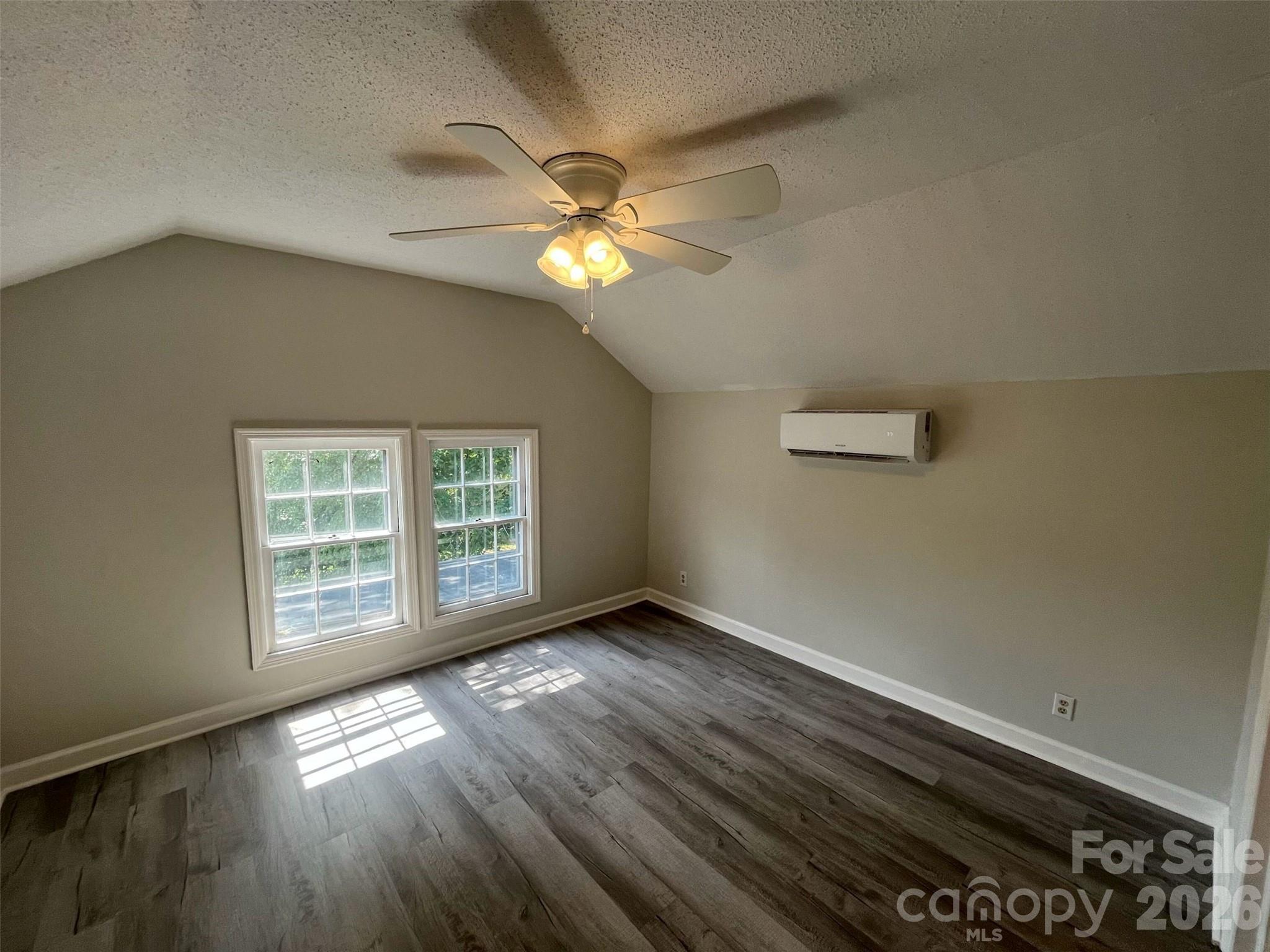 905 3rd Street Property Photo 14