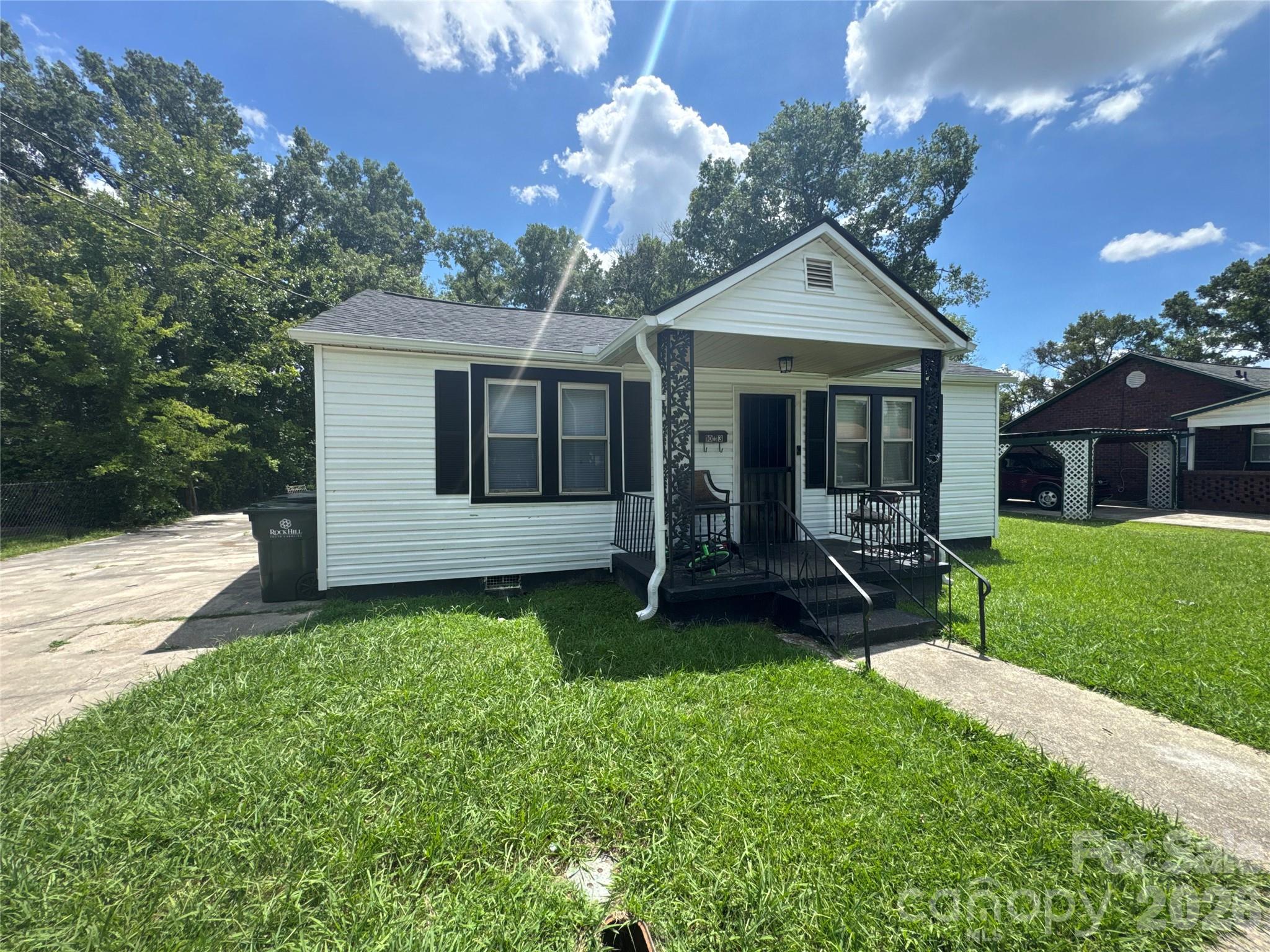 1013 Martin Avenue Property Photo 1
