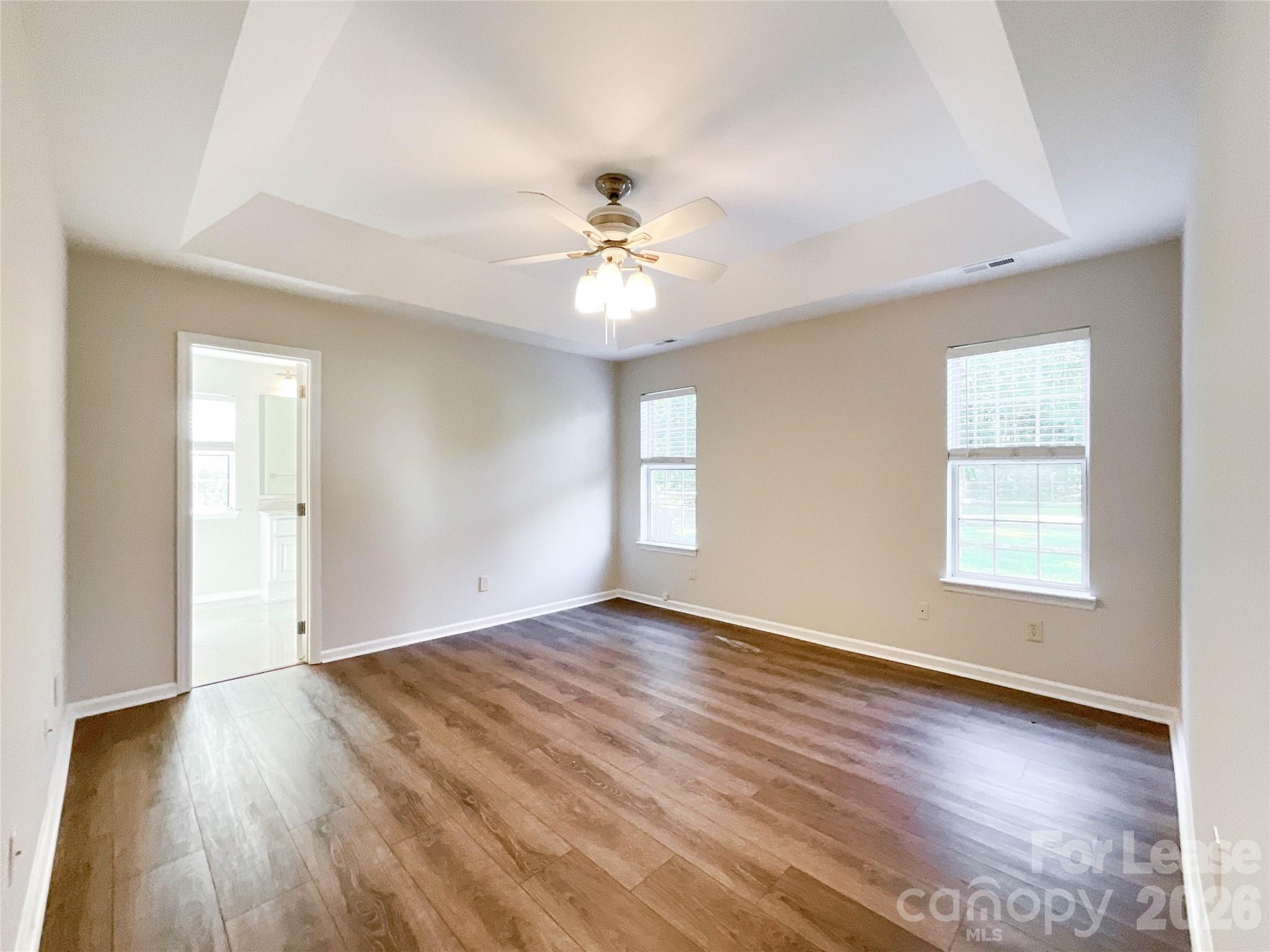 1037 Ridgefield Circle Property Photo 8