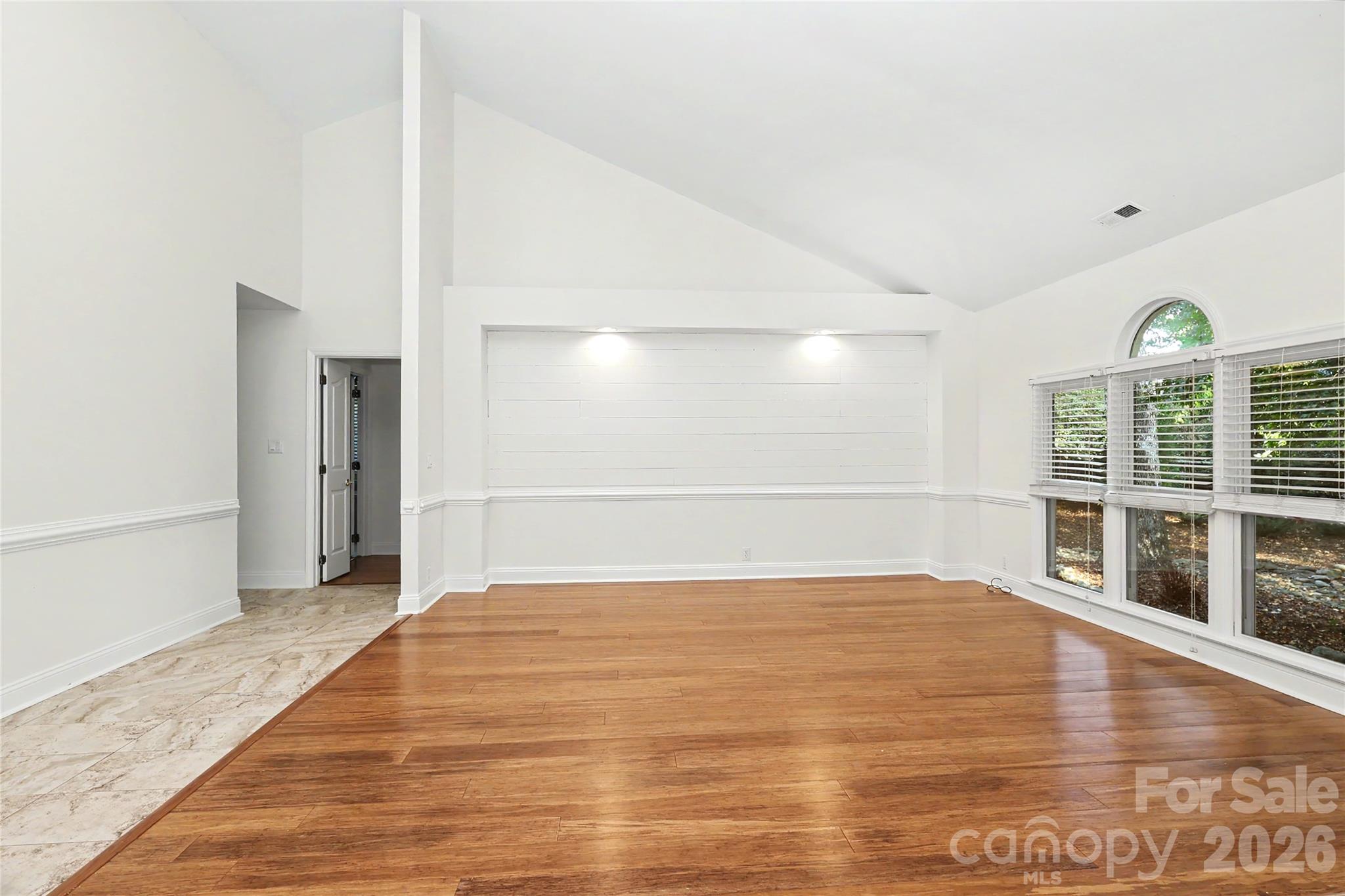 9931 Deer Spring Lane Property Photo 5