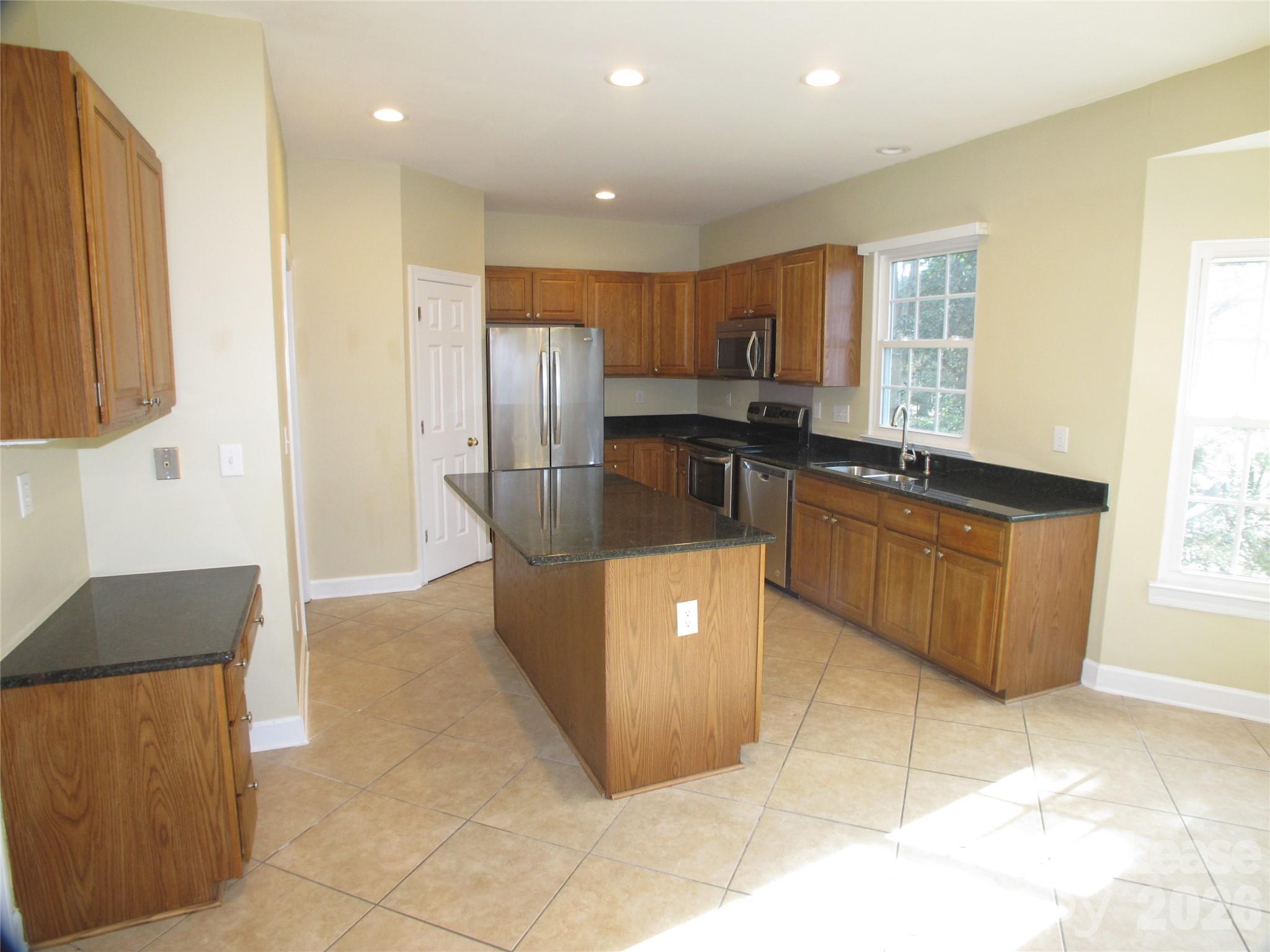 6532 Outer Bridge Lane Property Photo 4