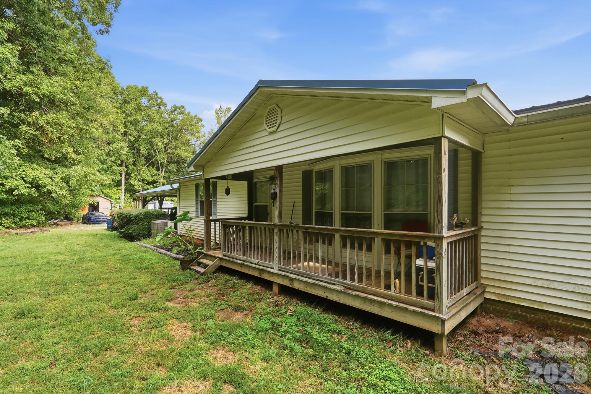 650 Simpson Road Property Photo 3