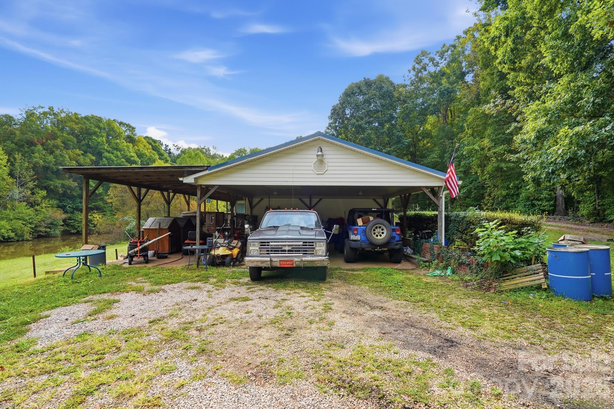 650 Simpson Road Property Photo 7