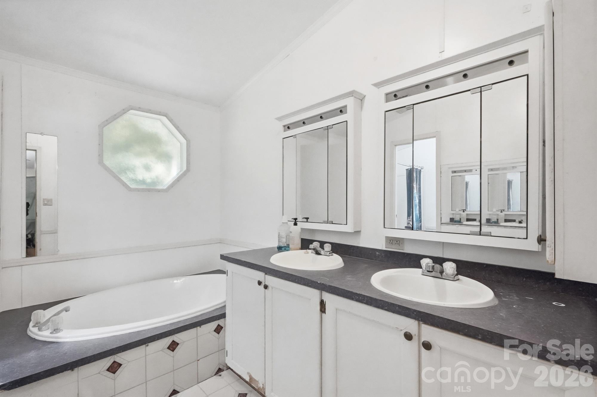 650 Simpson Road Property Photo 26