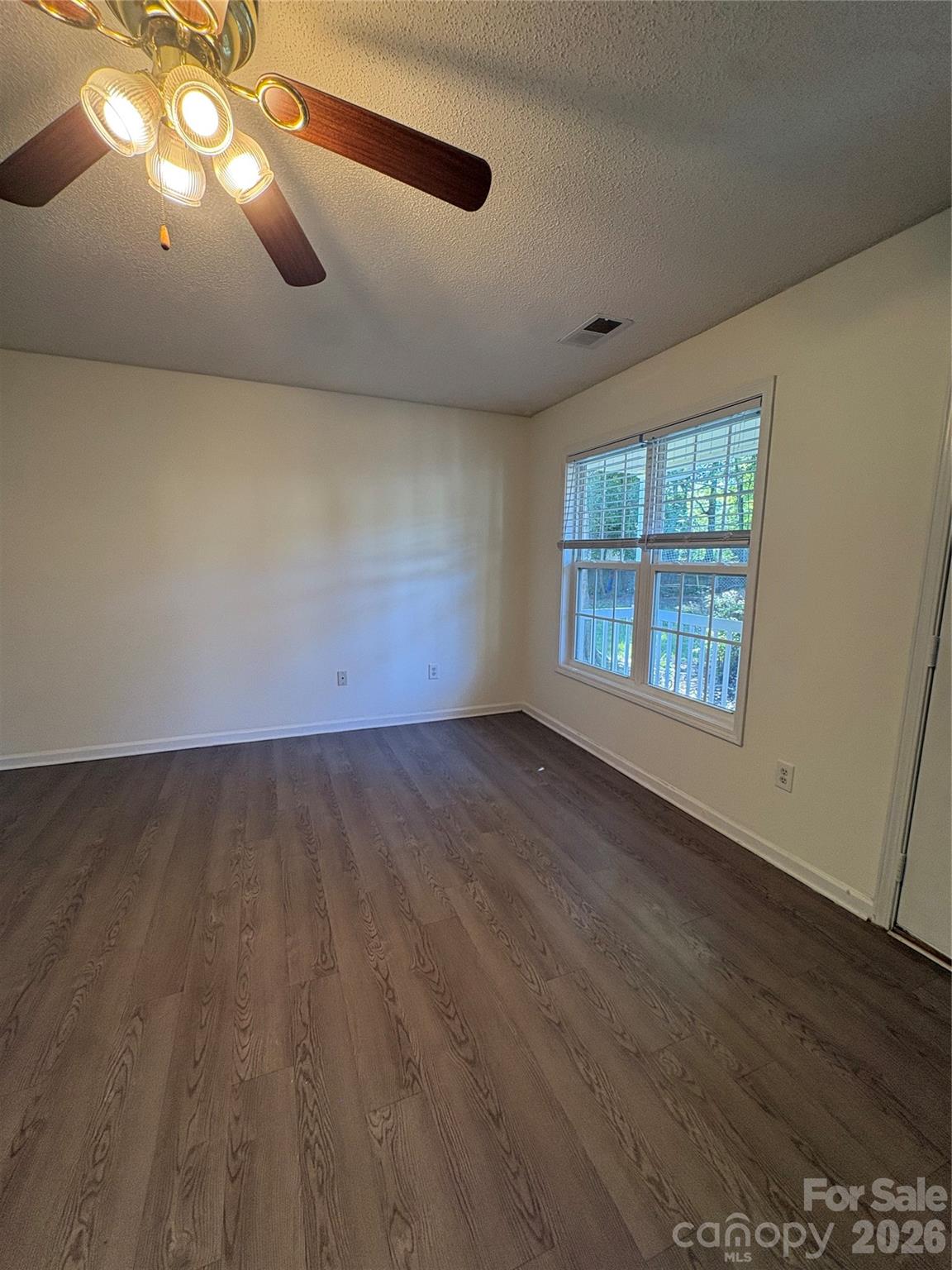 2430 Sylvan Drive Property Photo 6