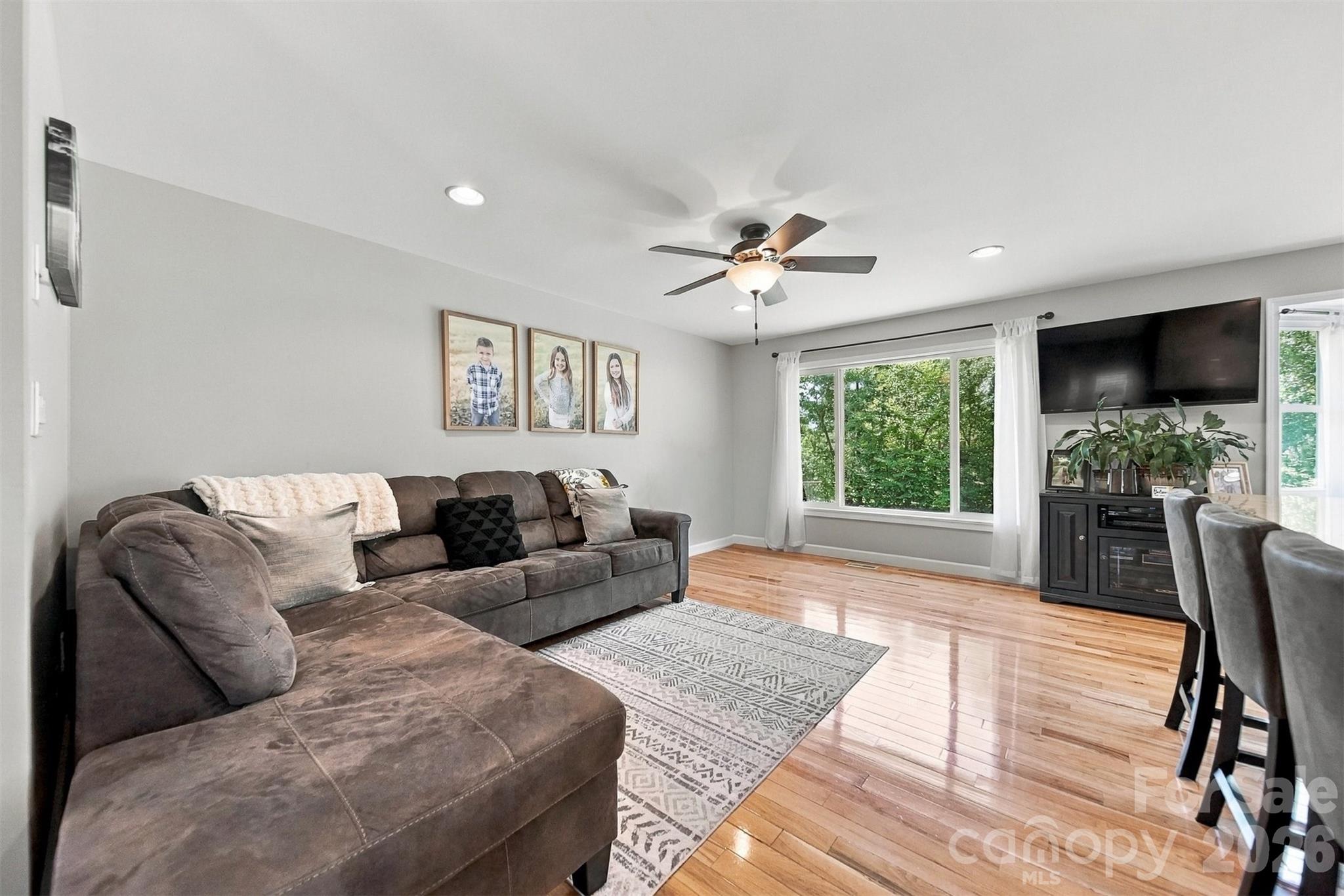 2094 South Fork Drive Property Photo 4