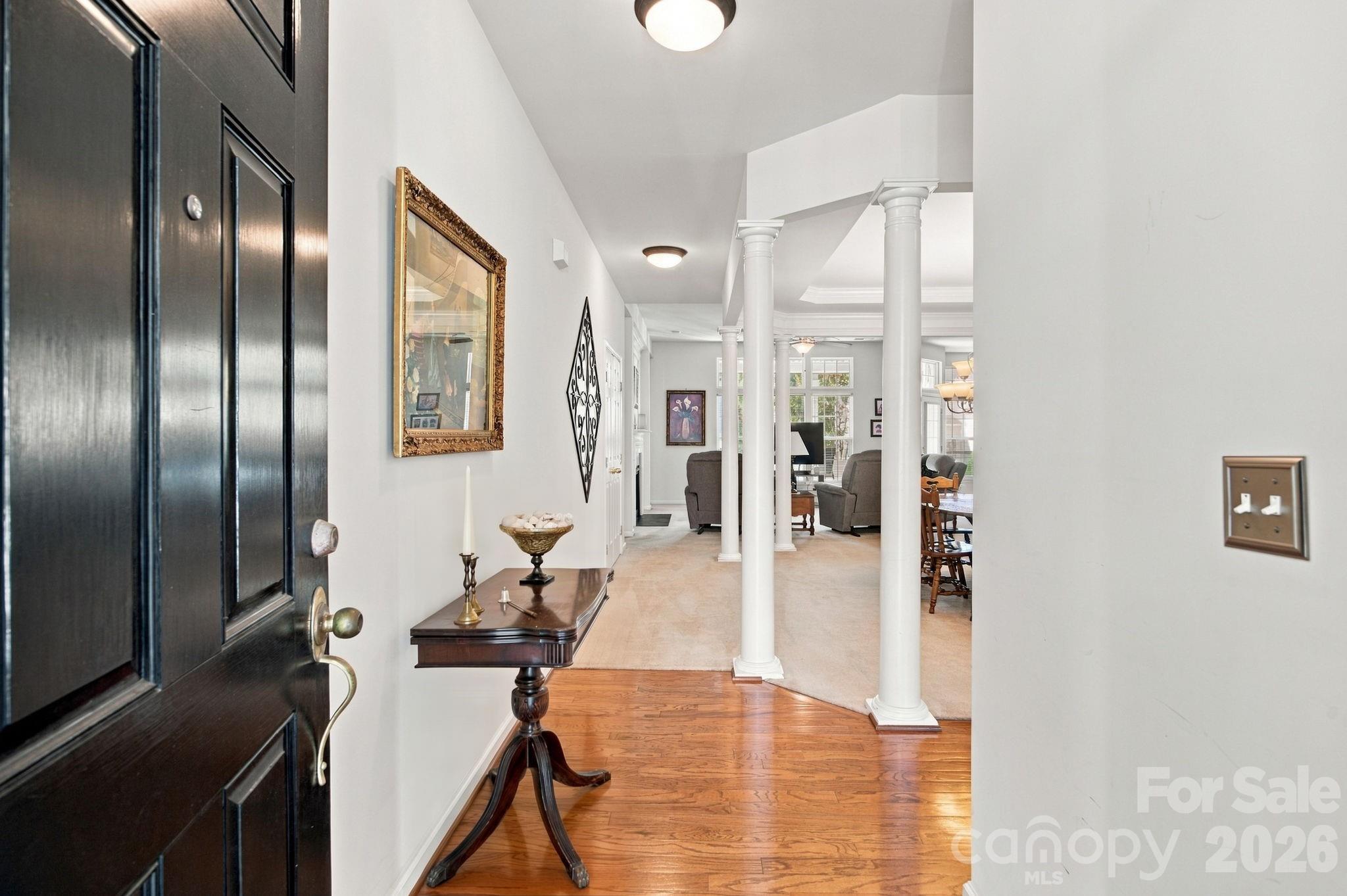 2723 Sunberry Lane Property Photo 4