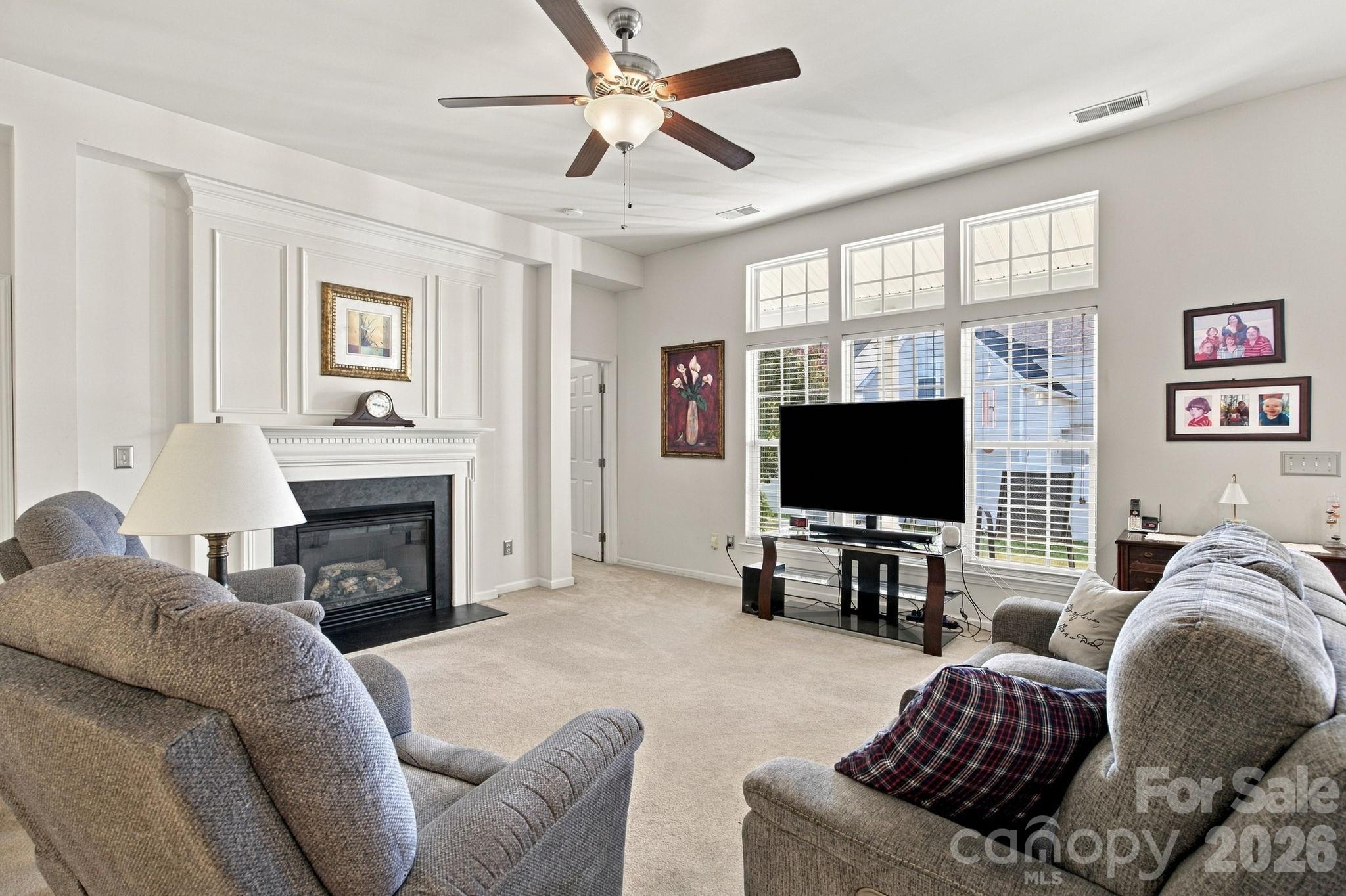 2723 Sunberry Lane Property Photo 8