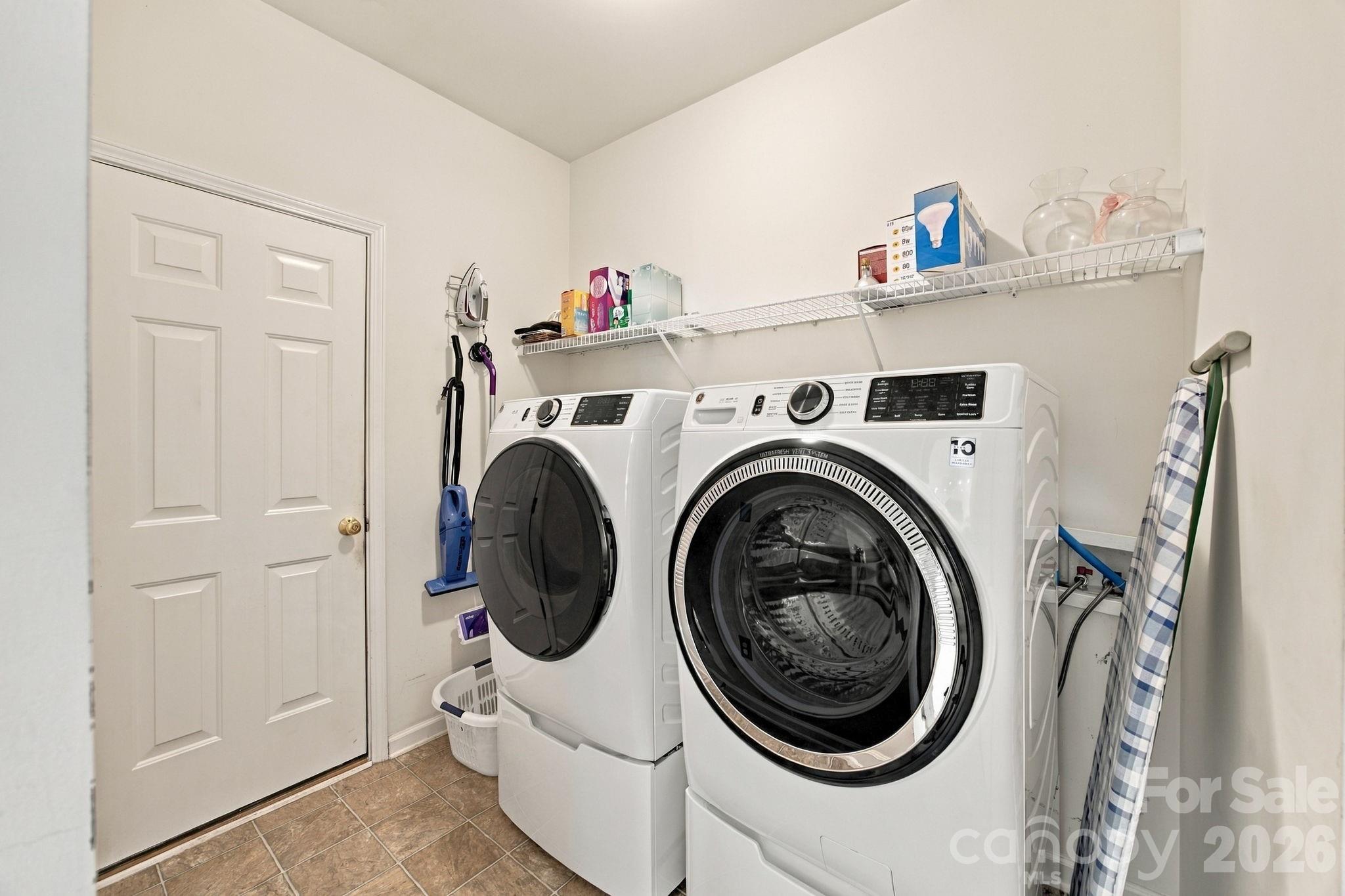 2723 Sunberry Lane Property Photo 14