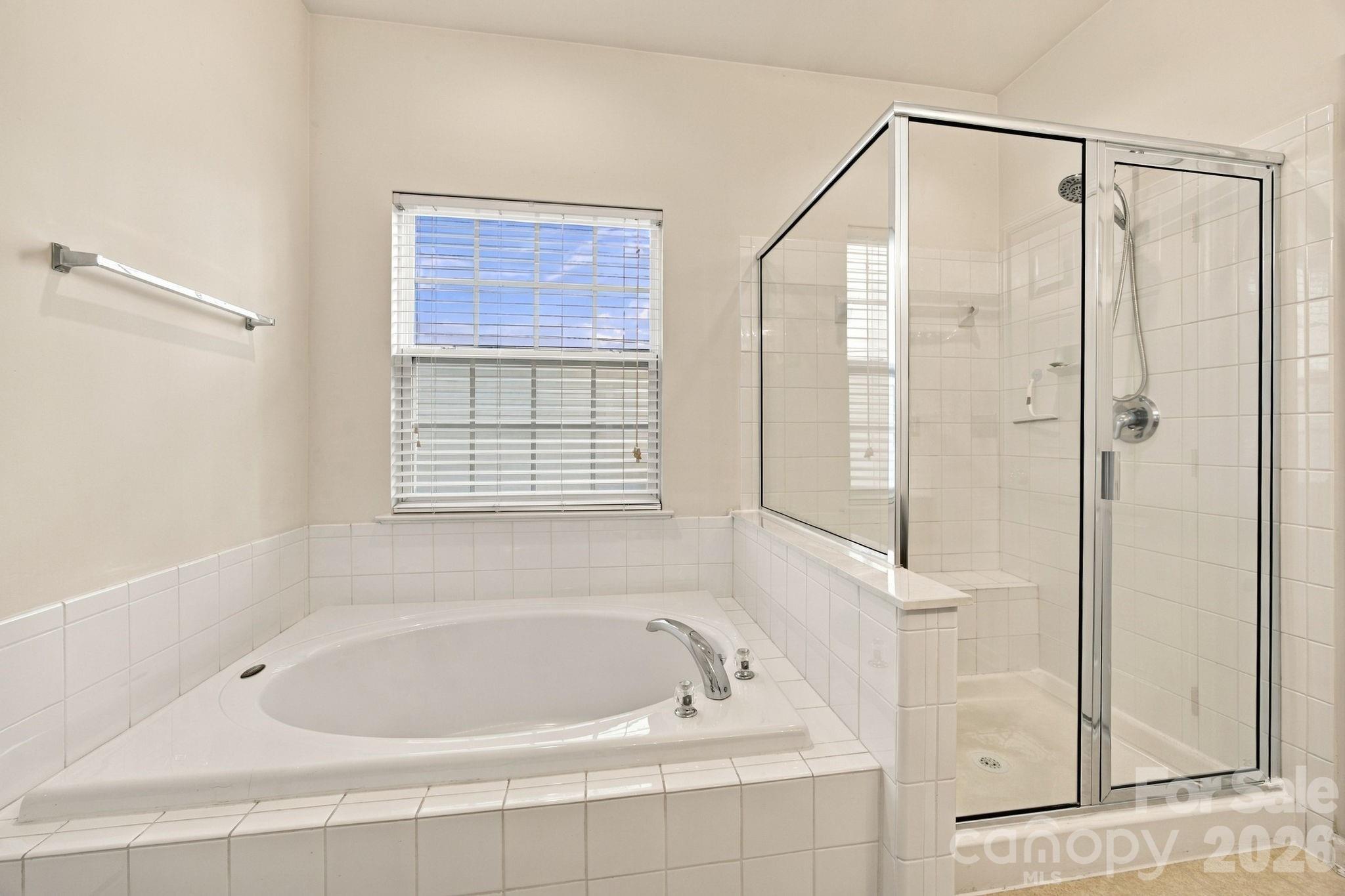 2723 Sunberry Lane Property Photo 18