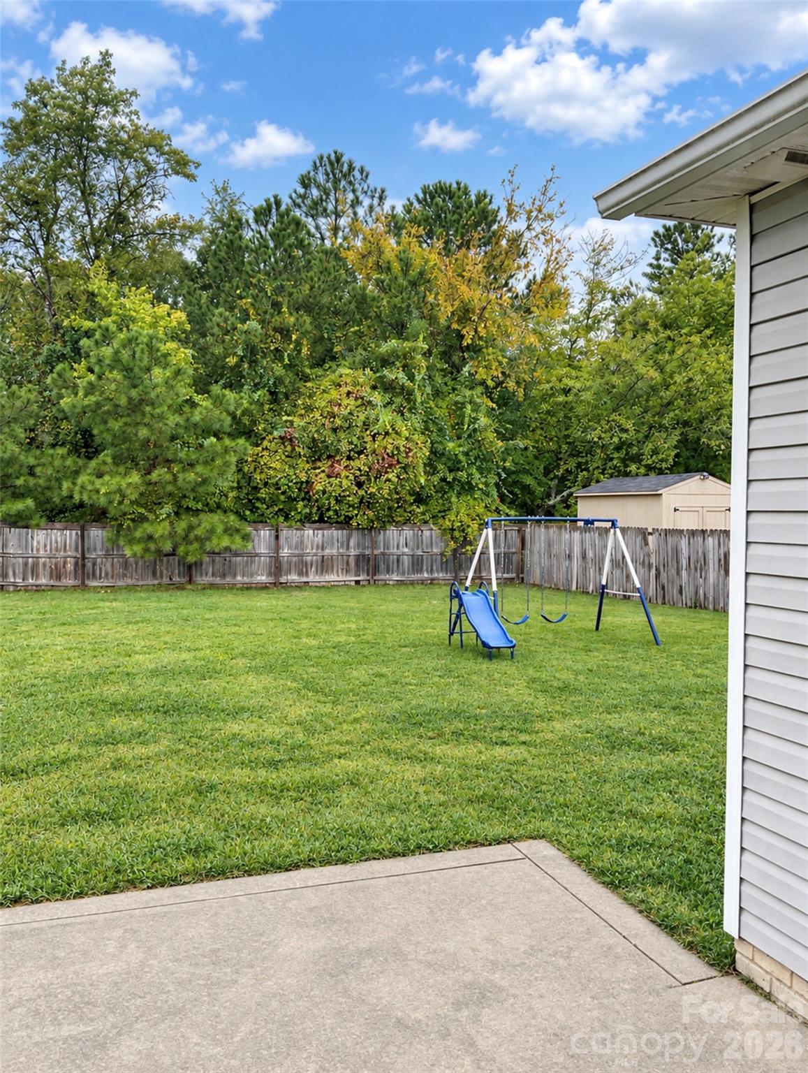 3600 Crosswinds Drive Property Photo 10