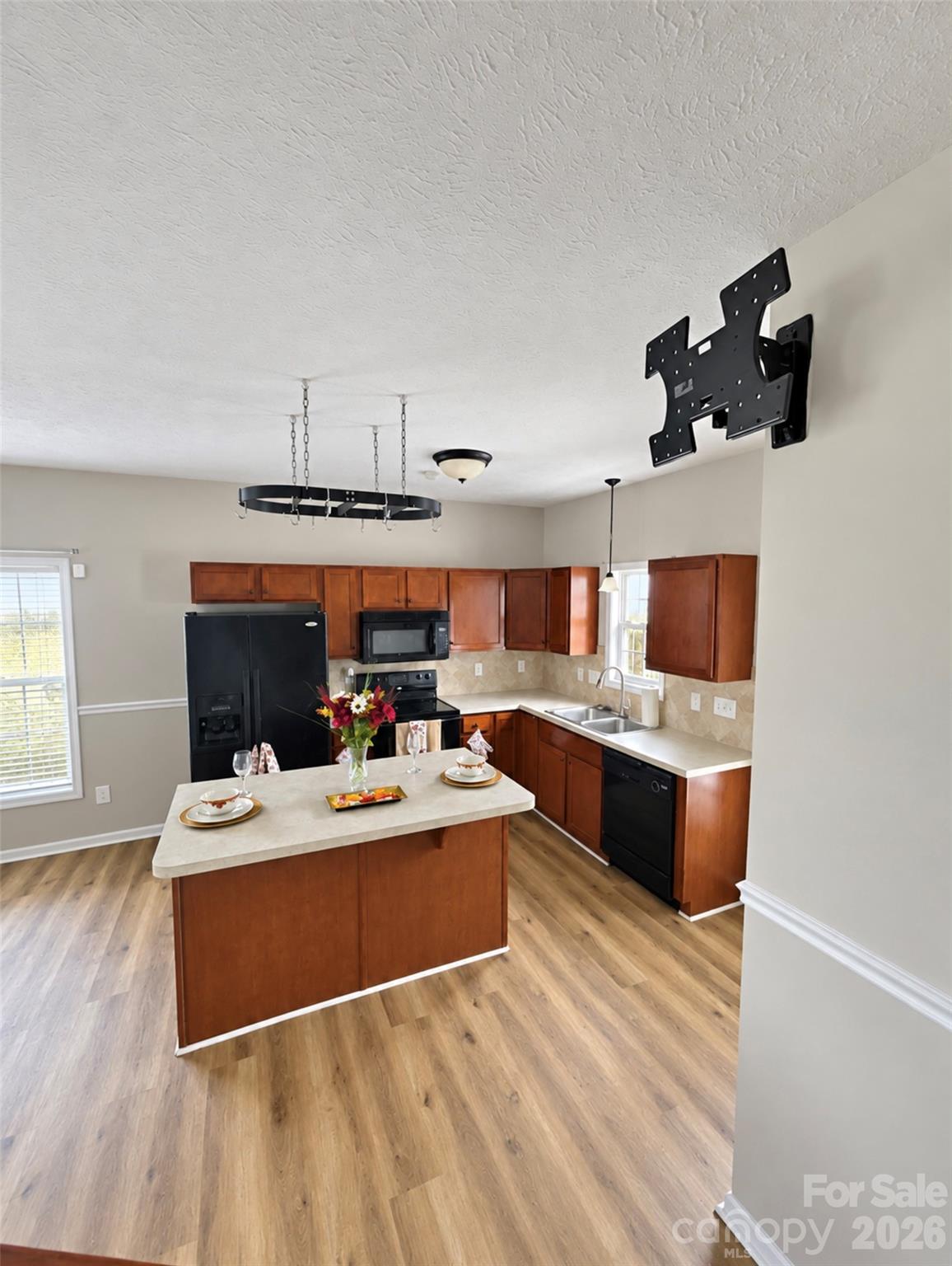 3600 Crosswinds Drive Property Photo 19