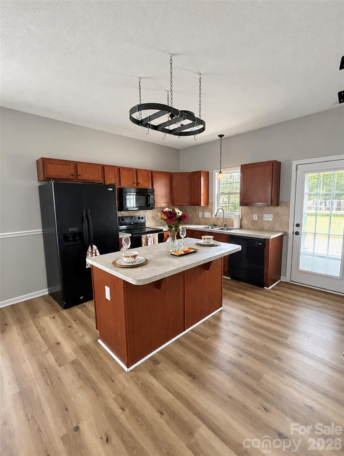 3600 Crosswinds Drive Property Photo 20