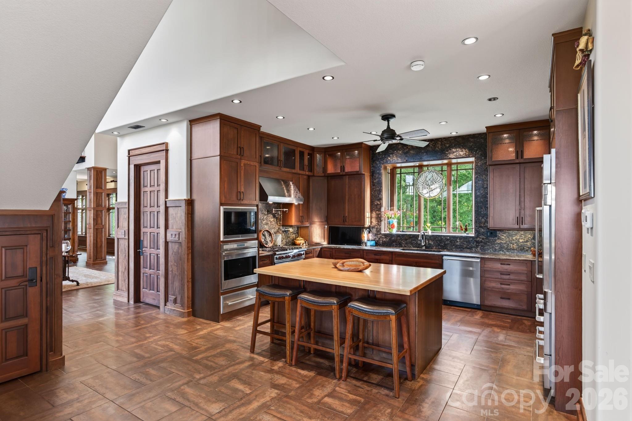 93 Lombard Street Property Photo 13