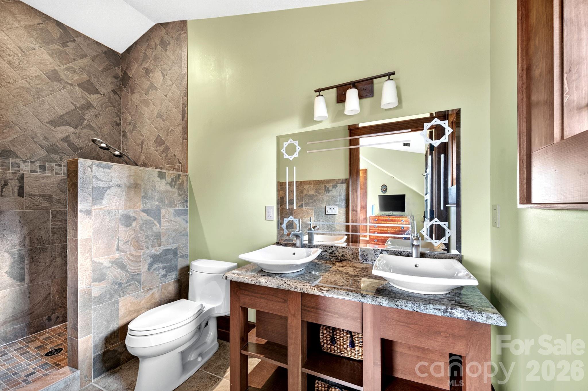 93 Lombard Street Property Photo 32