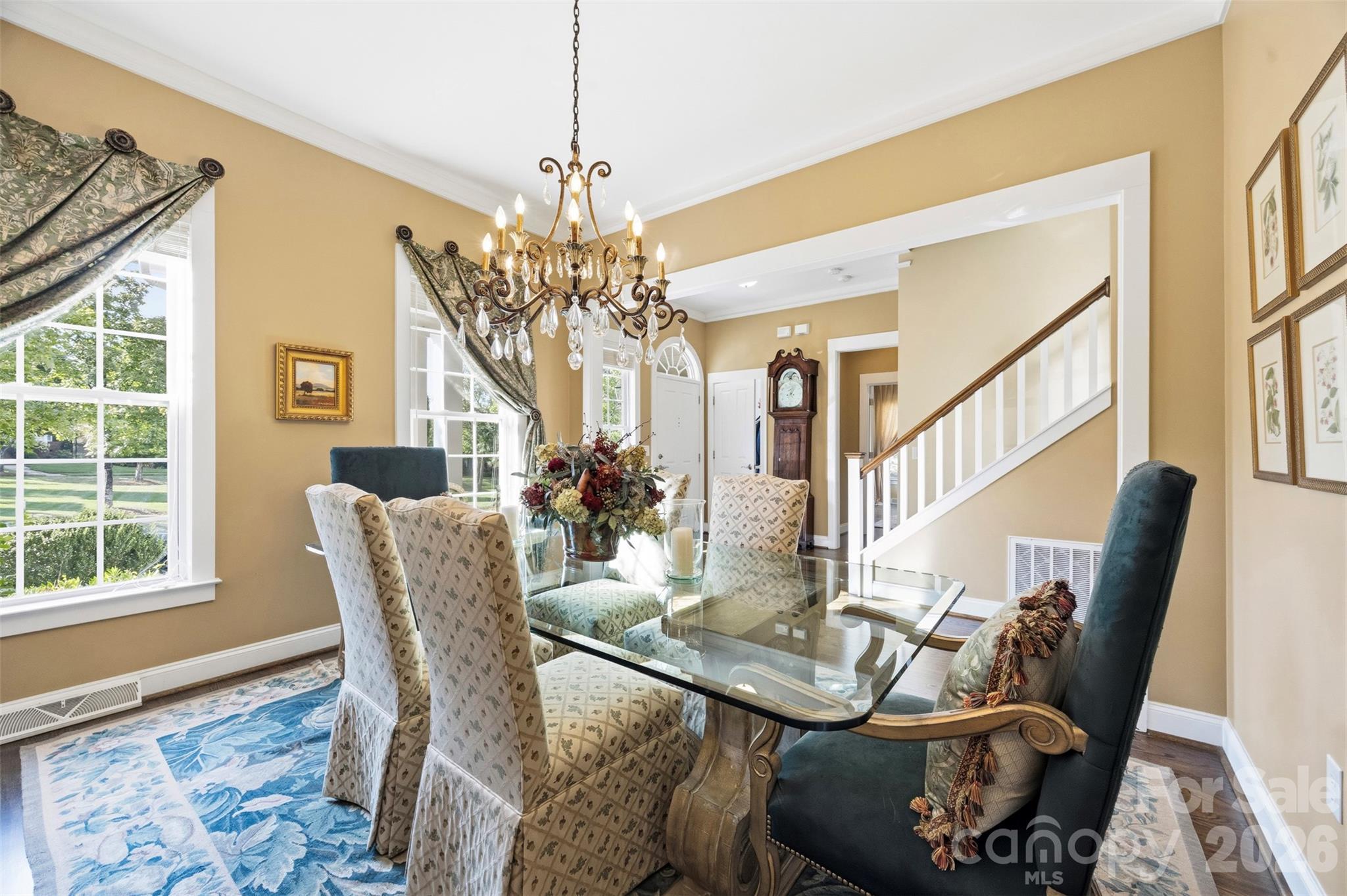 240 Hawthorne Park Avenue Property Photo 6