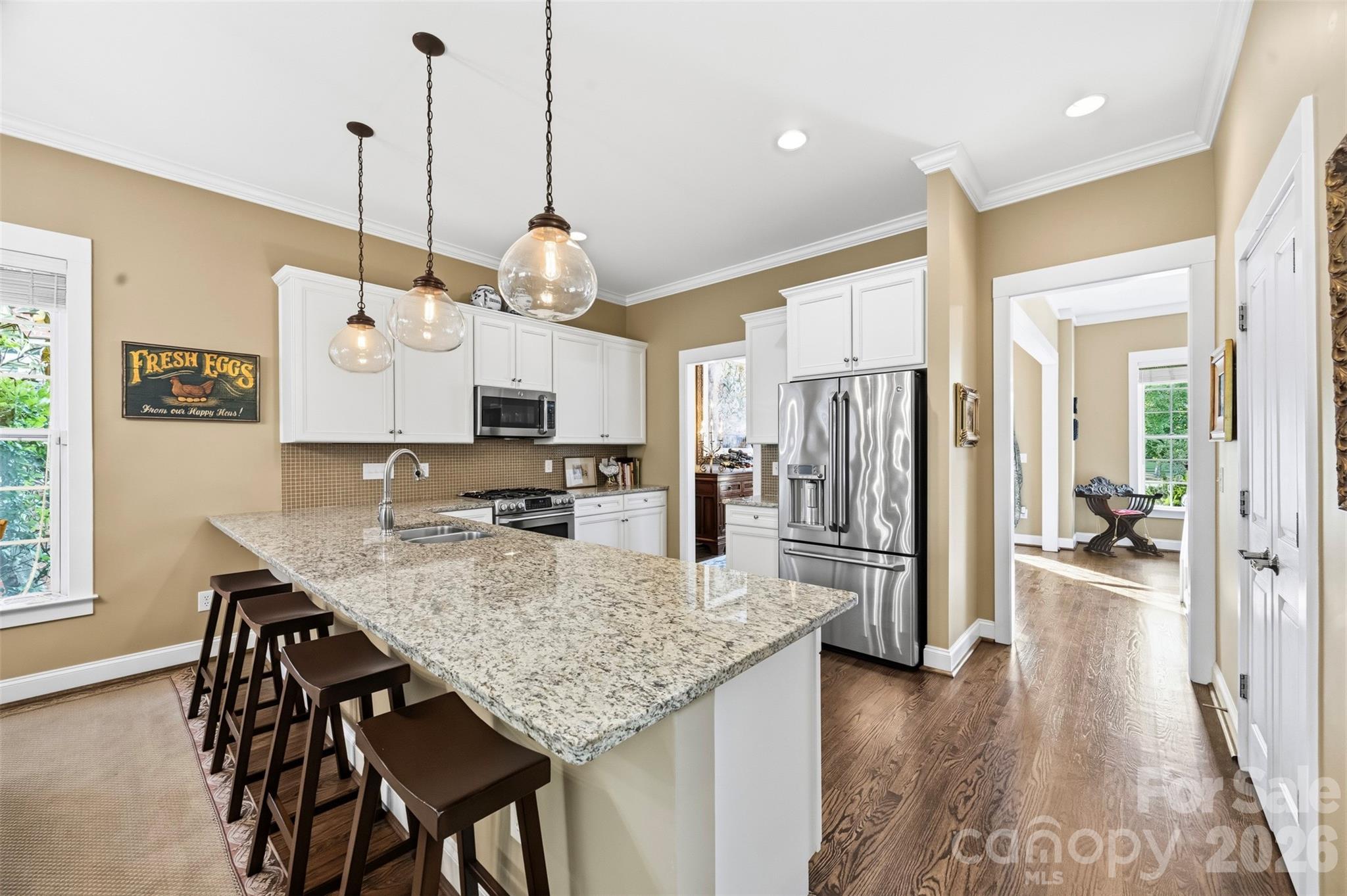 240 Hawthorne Park Avenue Property Photo 7