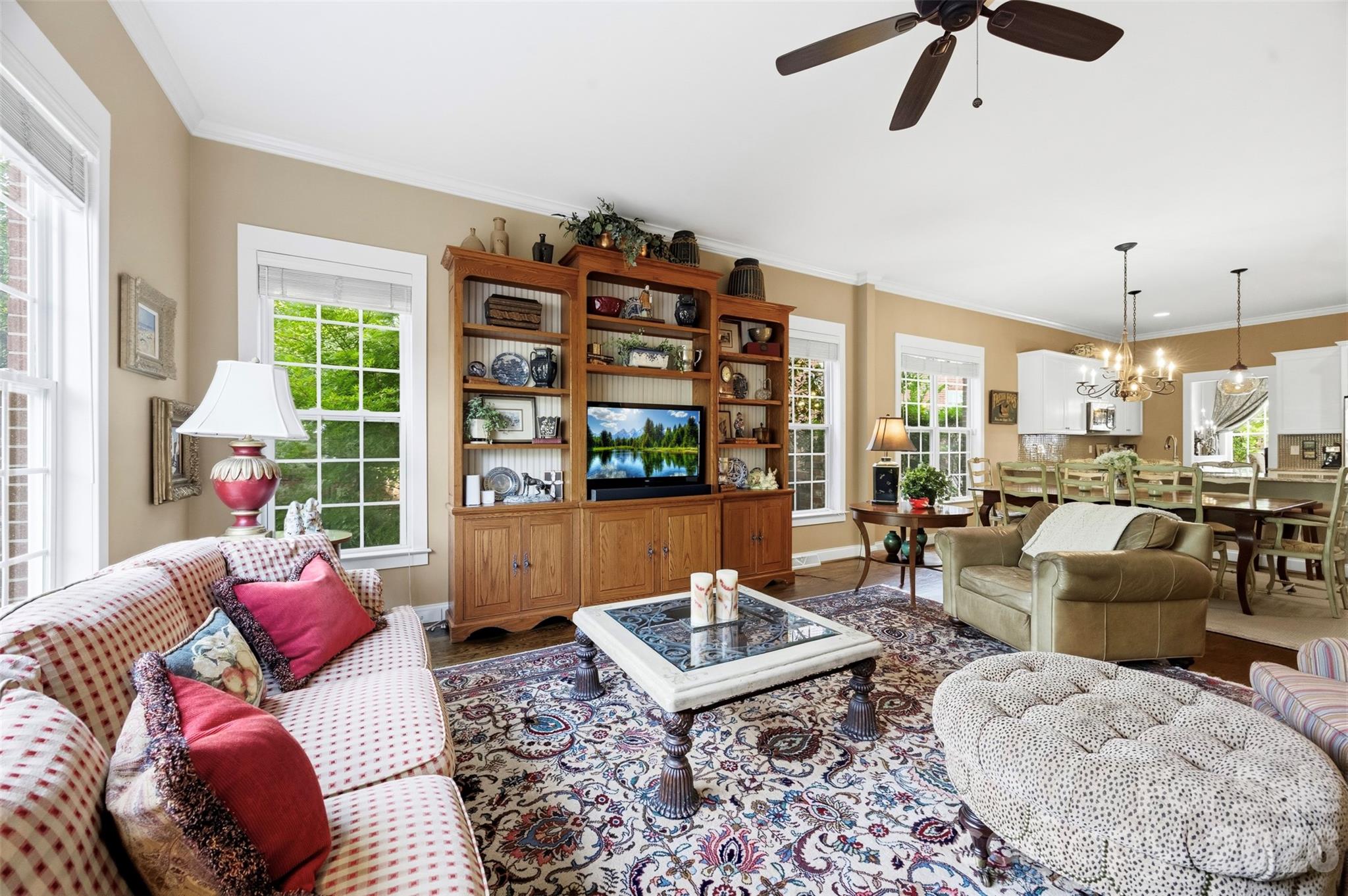 240 Hawthorne Park Avenue Property Photo 11
