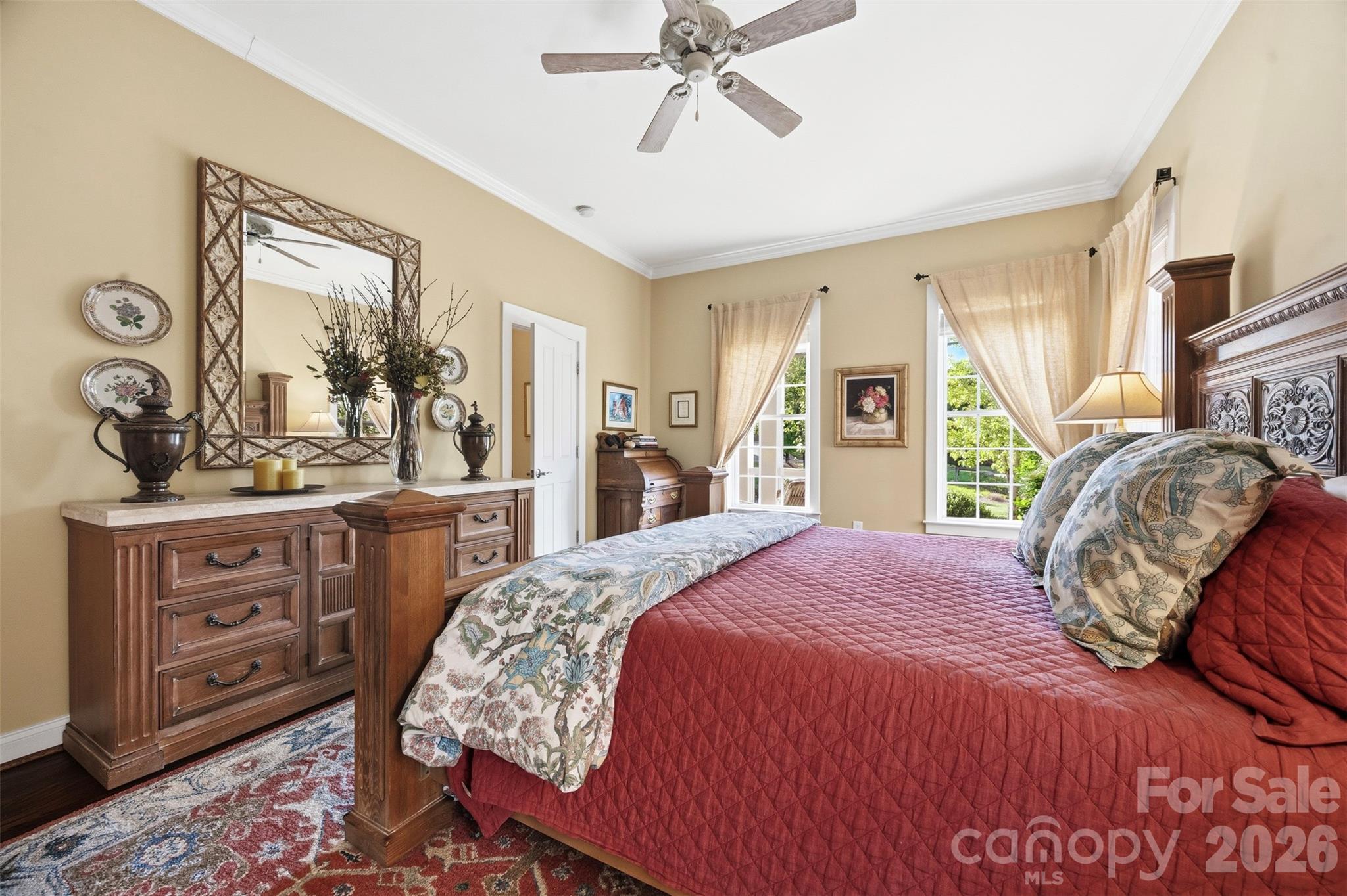 240 Hawthorne Park Avenue Property Photo 14
