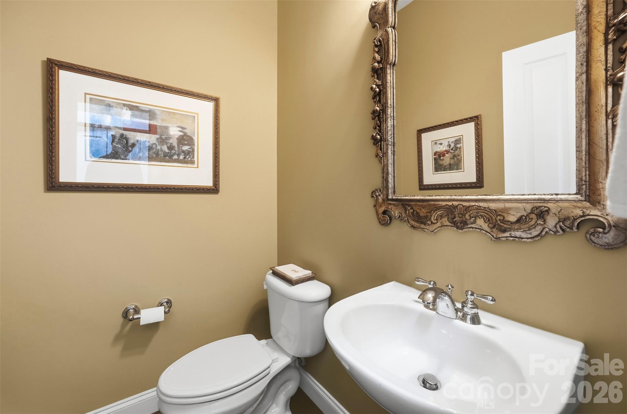 240 Hawthorne Park Avenue Property Photo 19