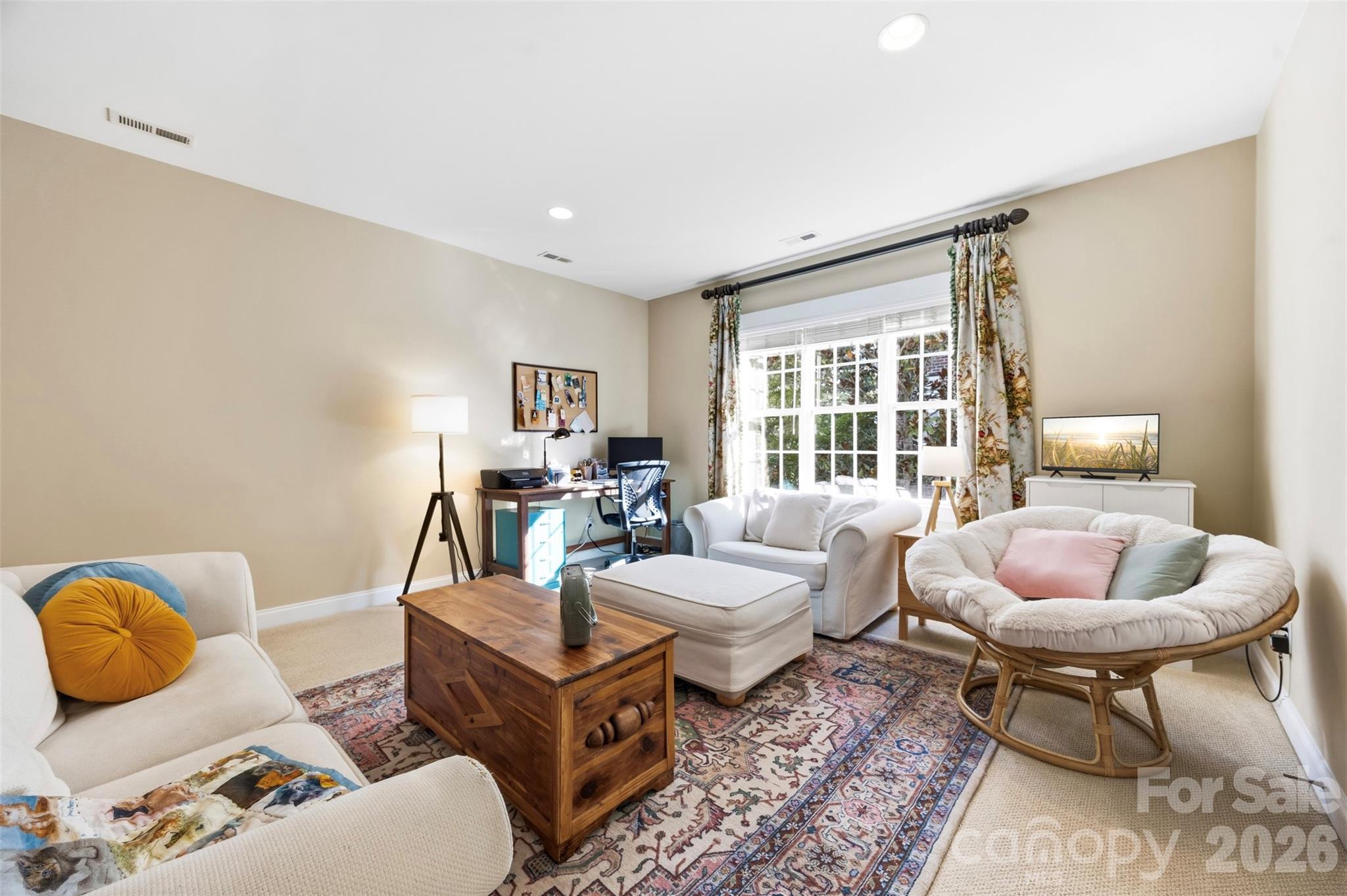 240 Hawthorne Park Avenue Property Photo 22