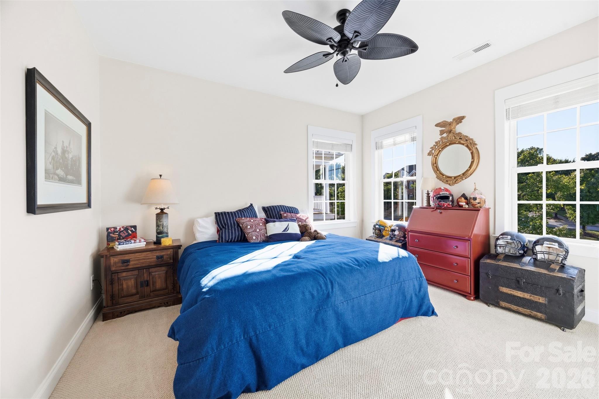 240 Hawthorne Park Avenue Property Photo 24