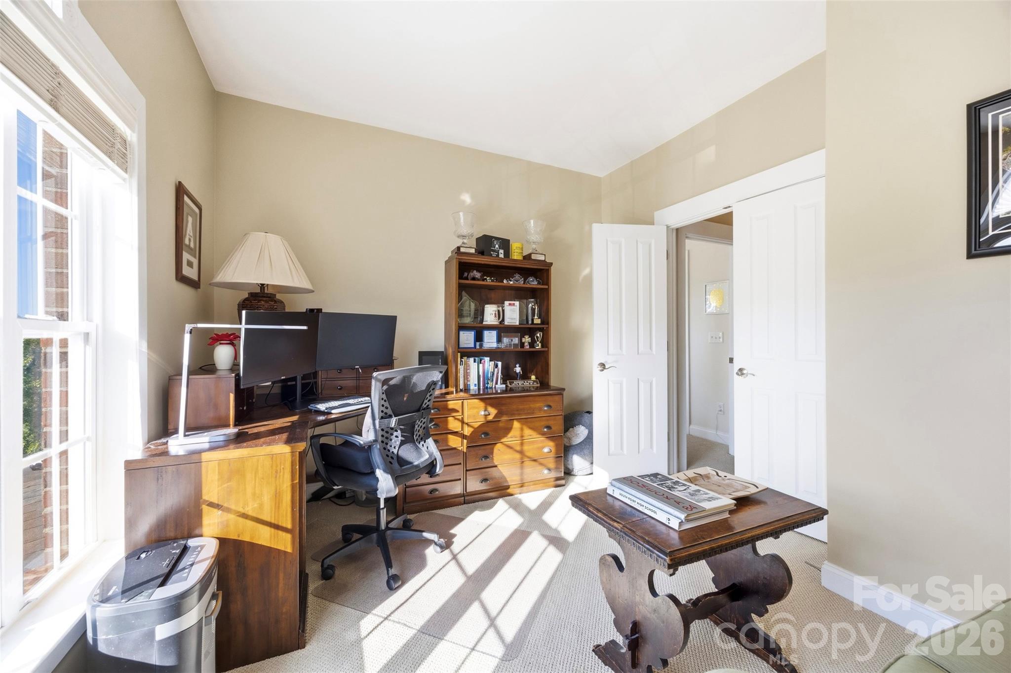 240 Hawthorne Park Avenue Property Photo 26