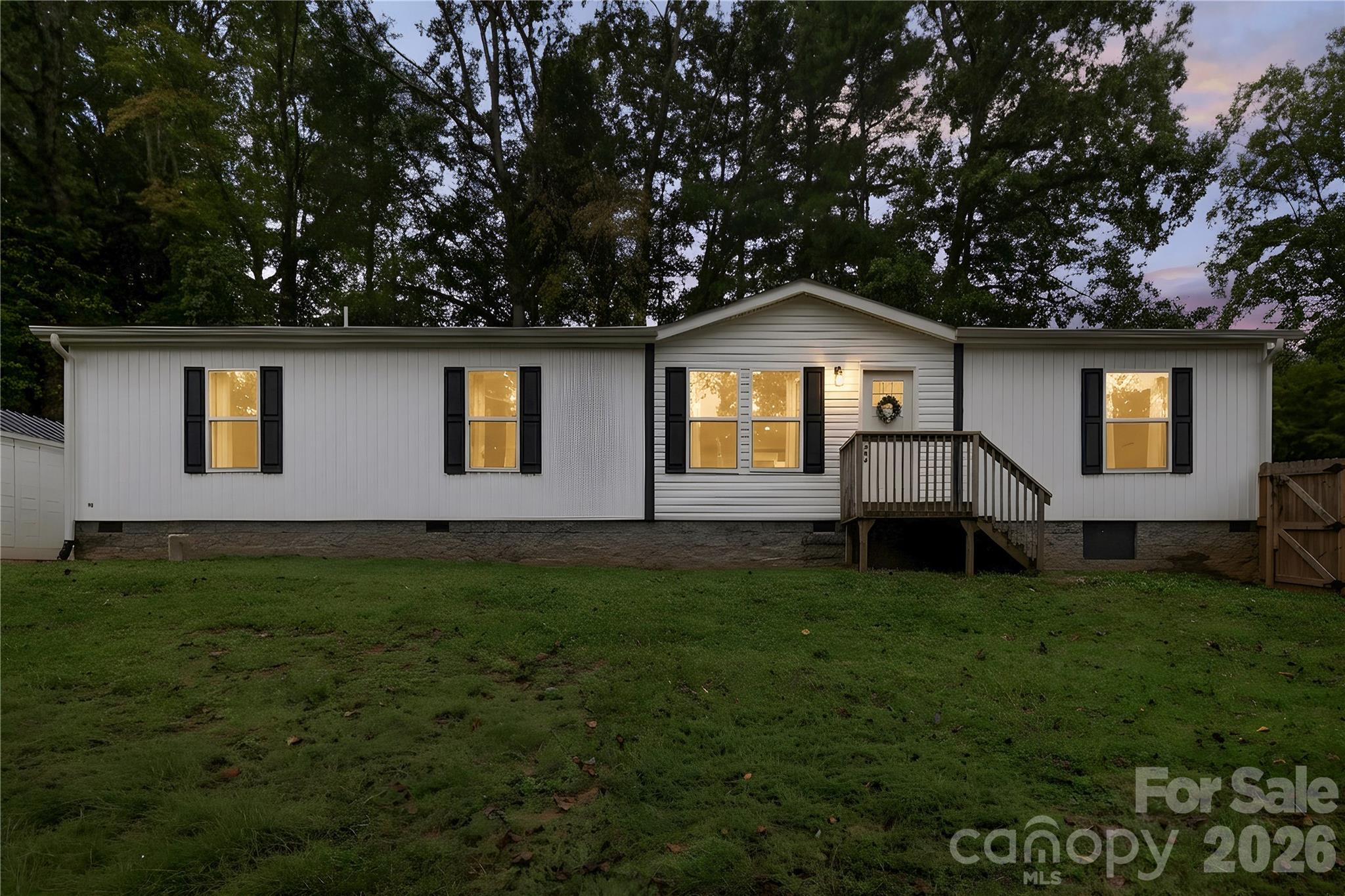 371 Piney Ridge Drive Property Photo 1