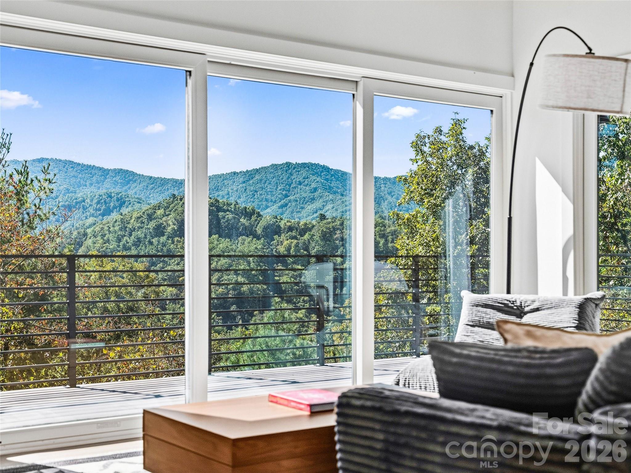 700 Sunnyside Drive Property Photo 13