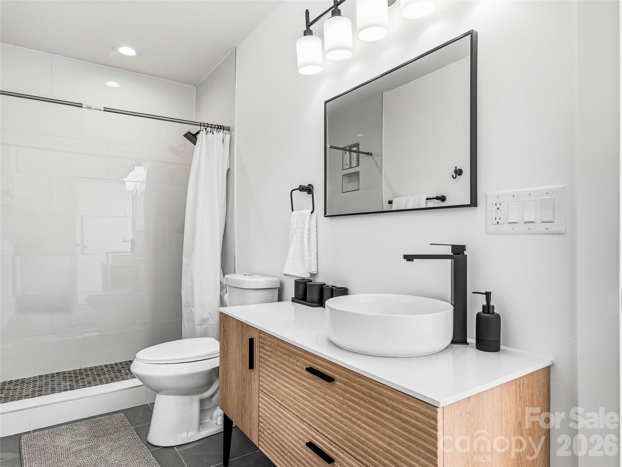 700 Sunnyside Drive Property Photo 18