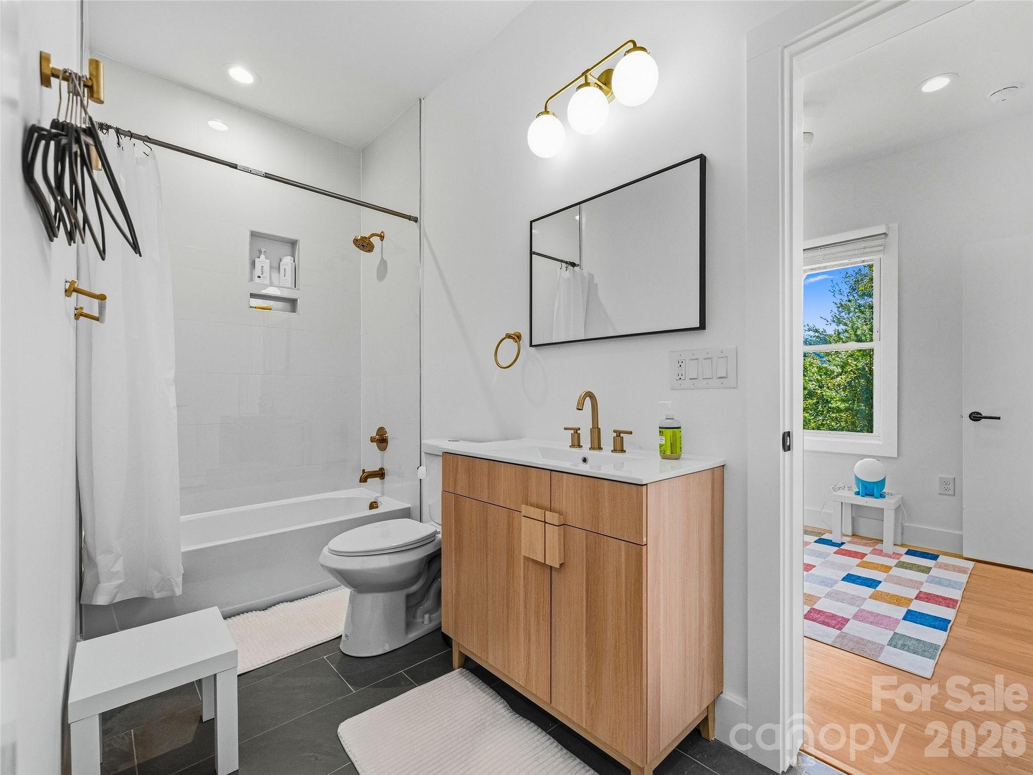 700 Sunnyside Drive Property Photo 27