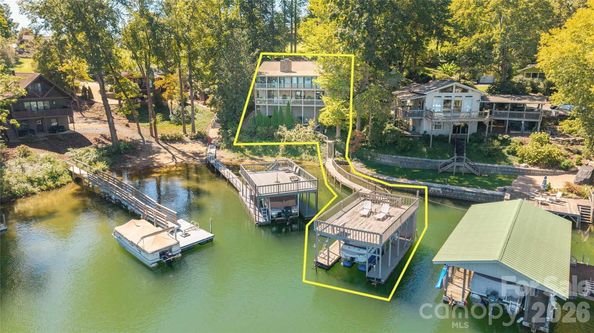 2231 N Point Drive Property Photo 4