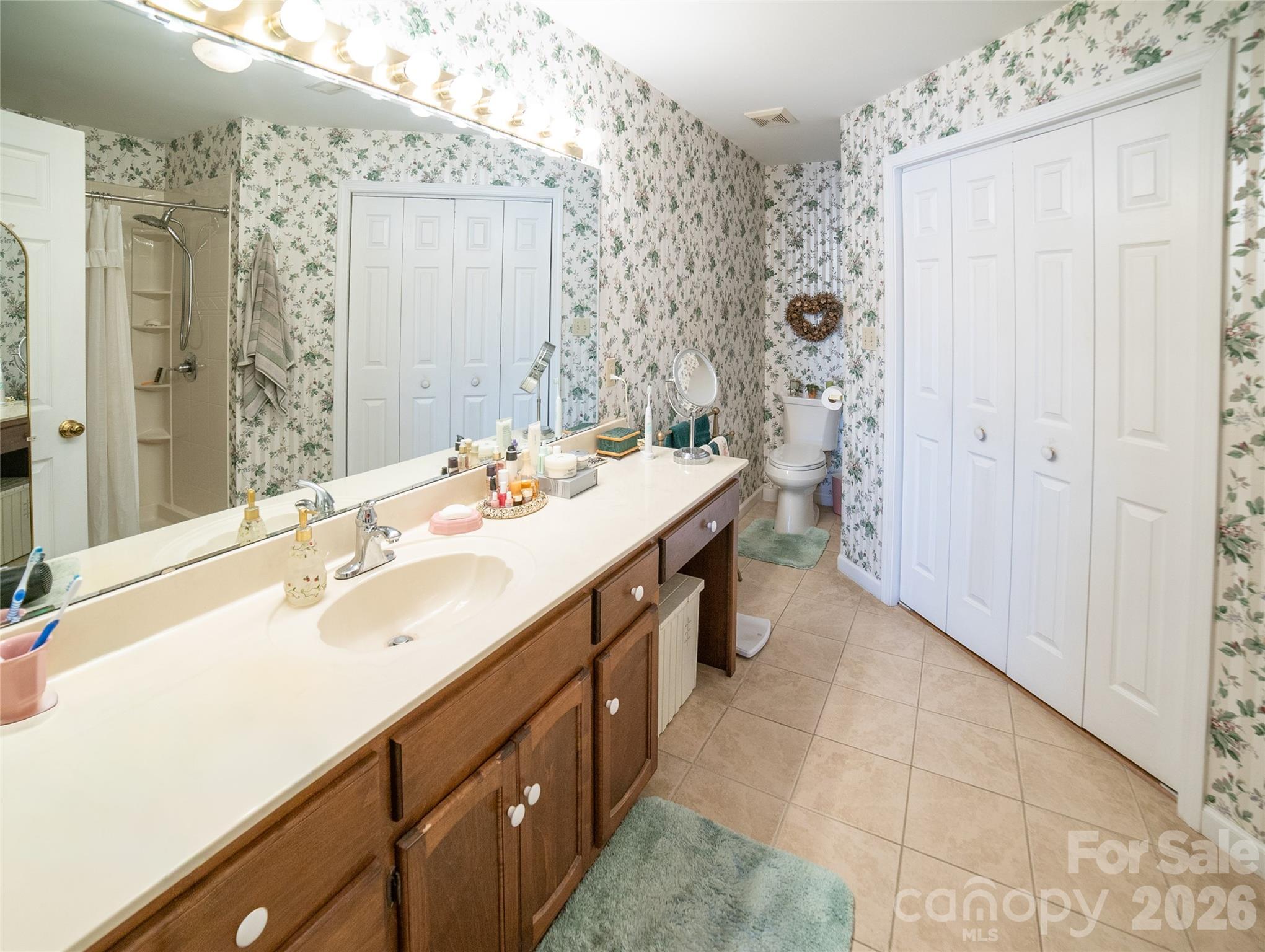 2231 N Point Drive Property Photo 18
