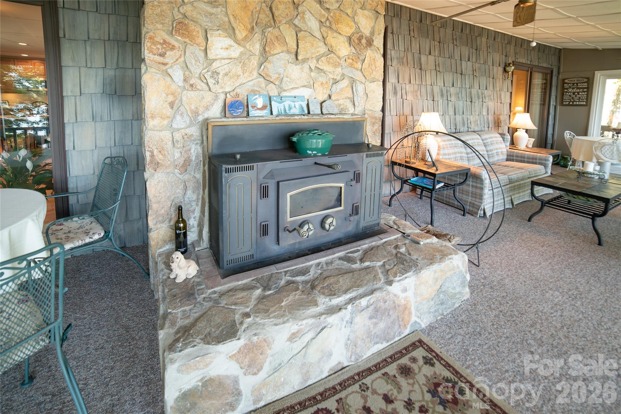 2231 N Point Drive Property Photo 21