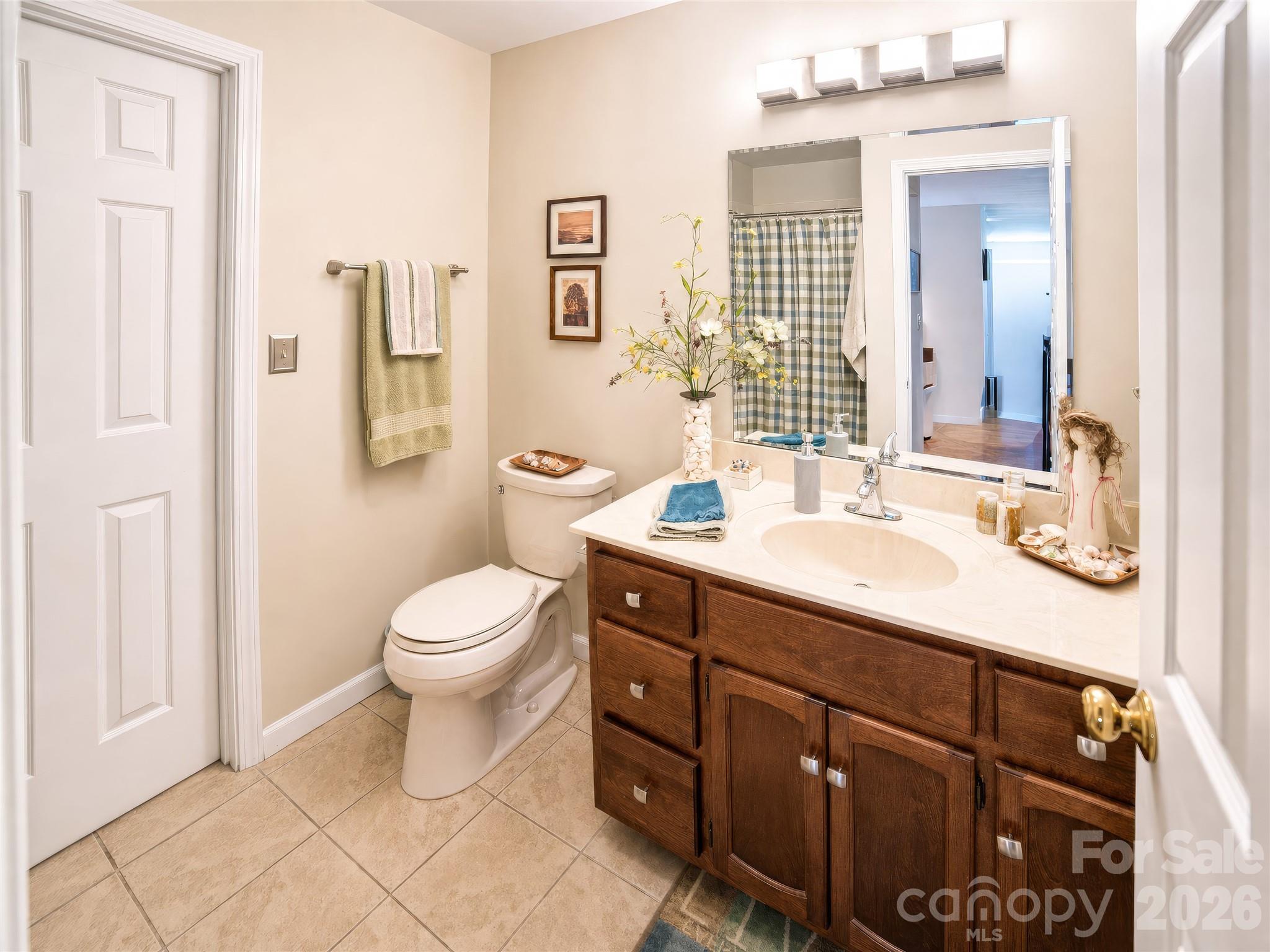 2231 N Point Drive Property Photo 24