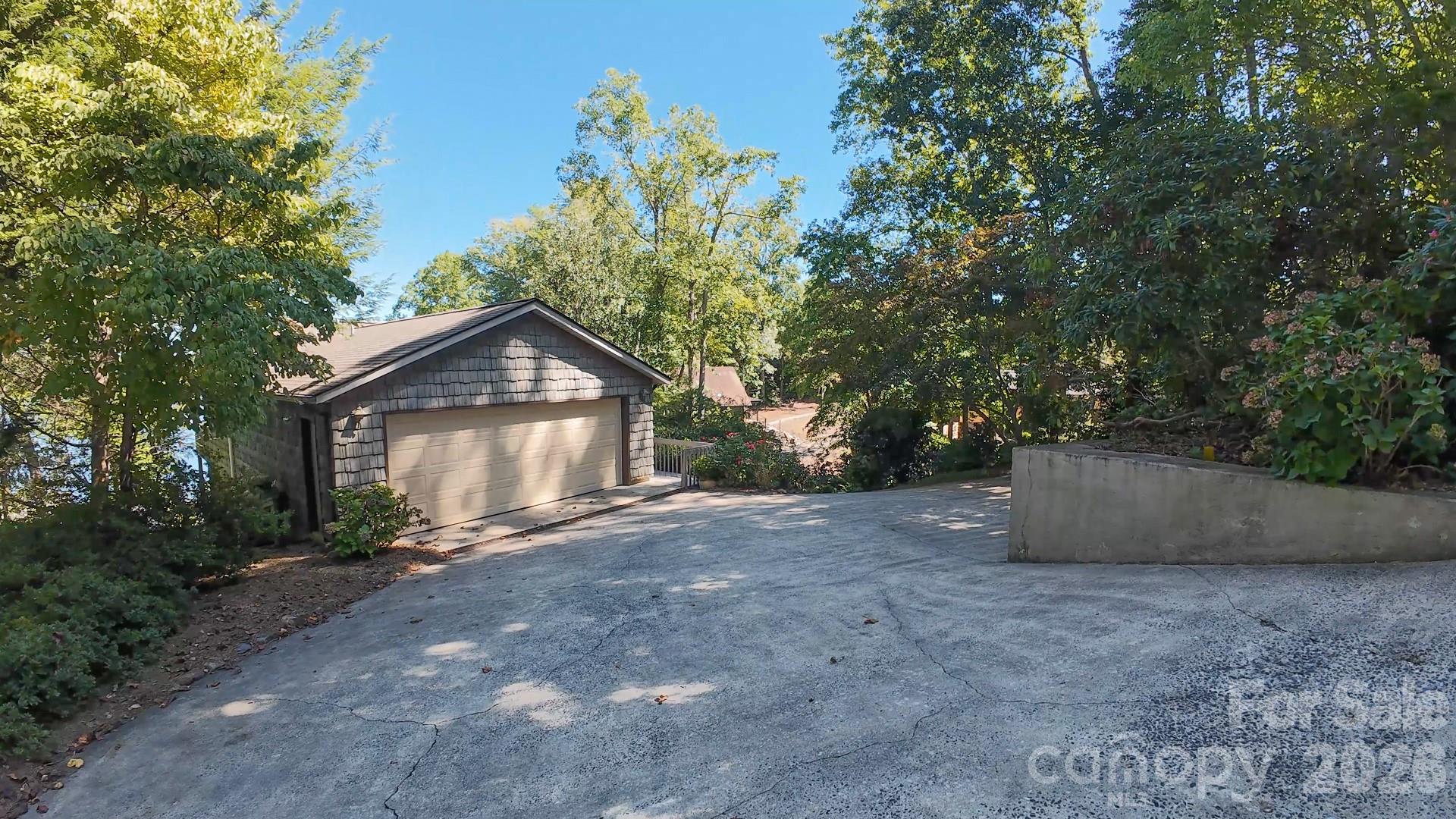 2231 N Point Drive Property Photo 38