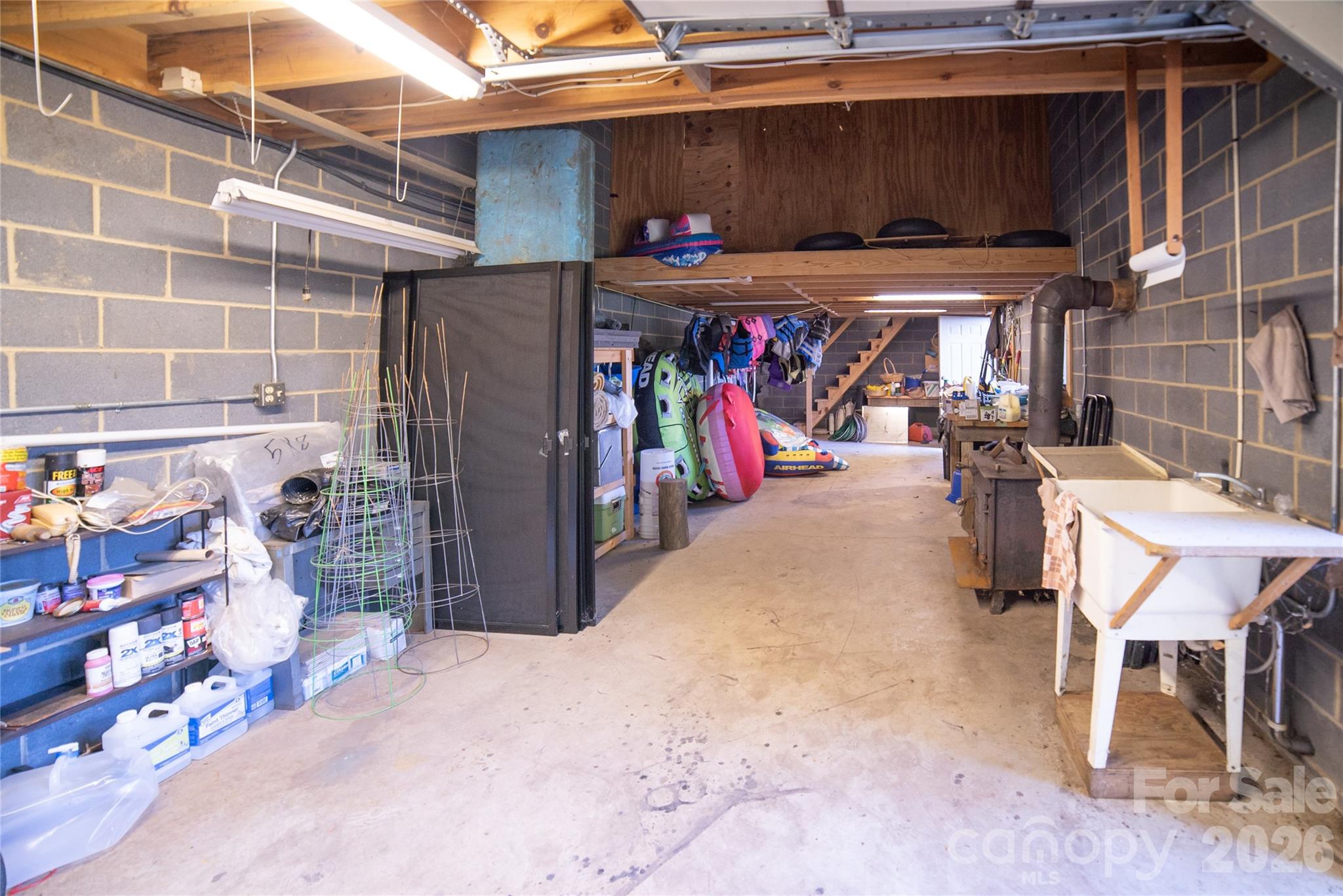 2231 N Point Drive Property Photo 44