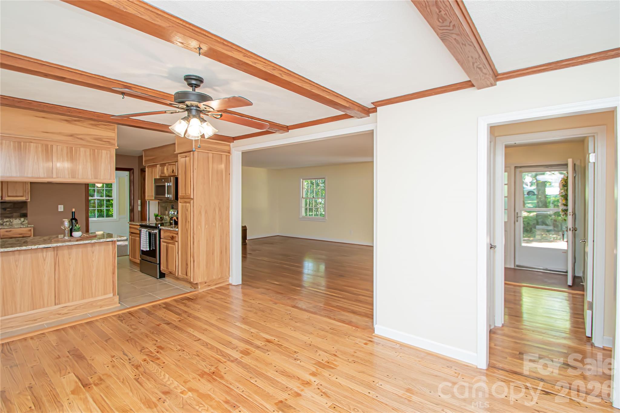 7400 Oakwood Lane Property Photo 23