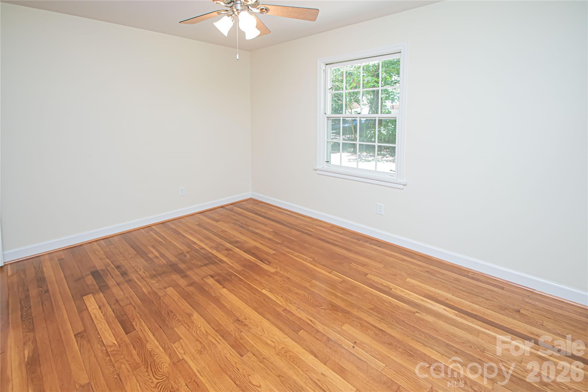 7400 Oakwood Lane Property Photo 35