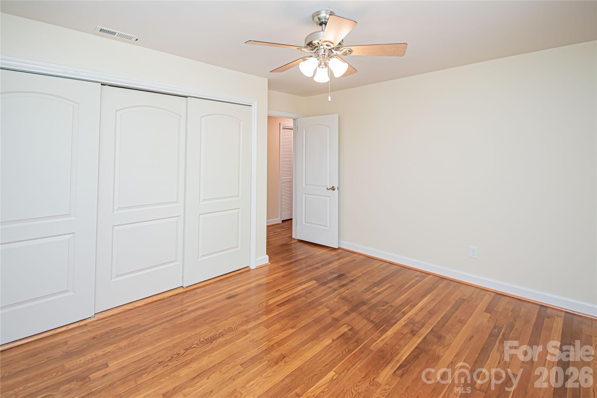 7400 Oakwood Lane Property Photo 37