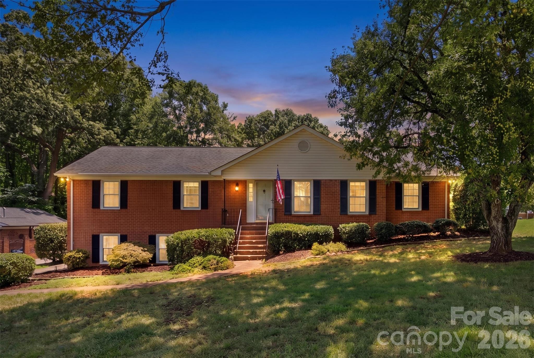 3101 Canterberry Drive Property Photo 1
