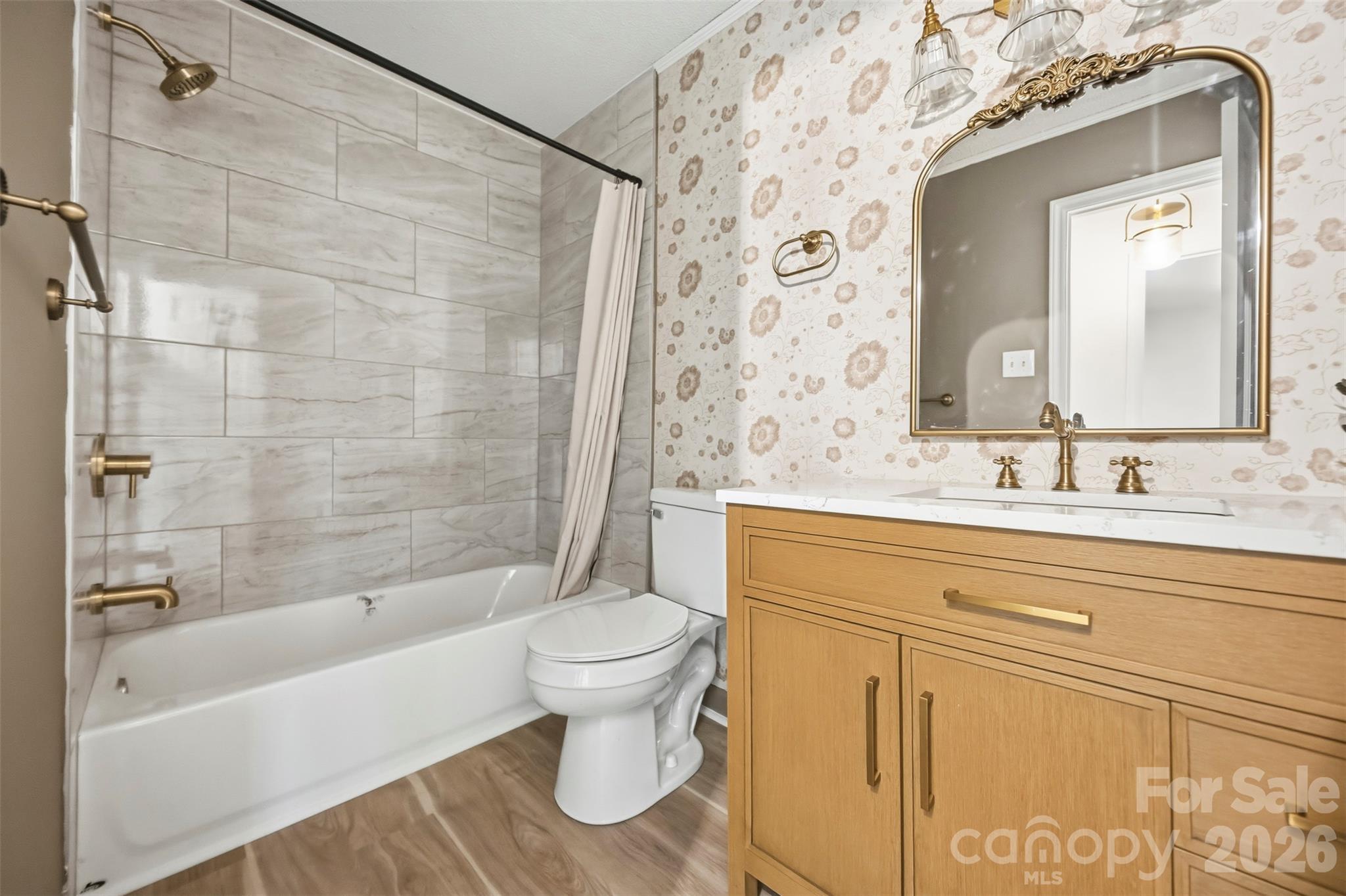 3101 Canterberry Drive Property Photo 17